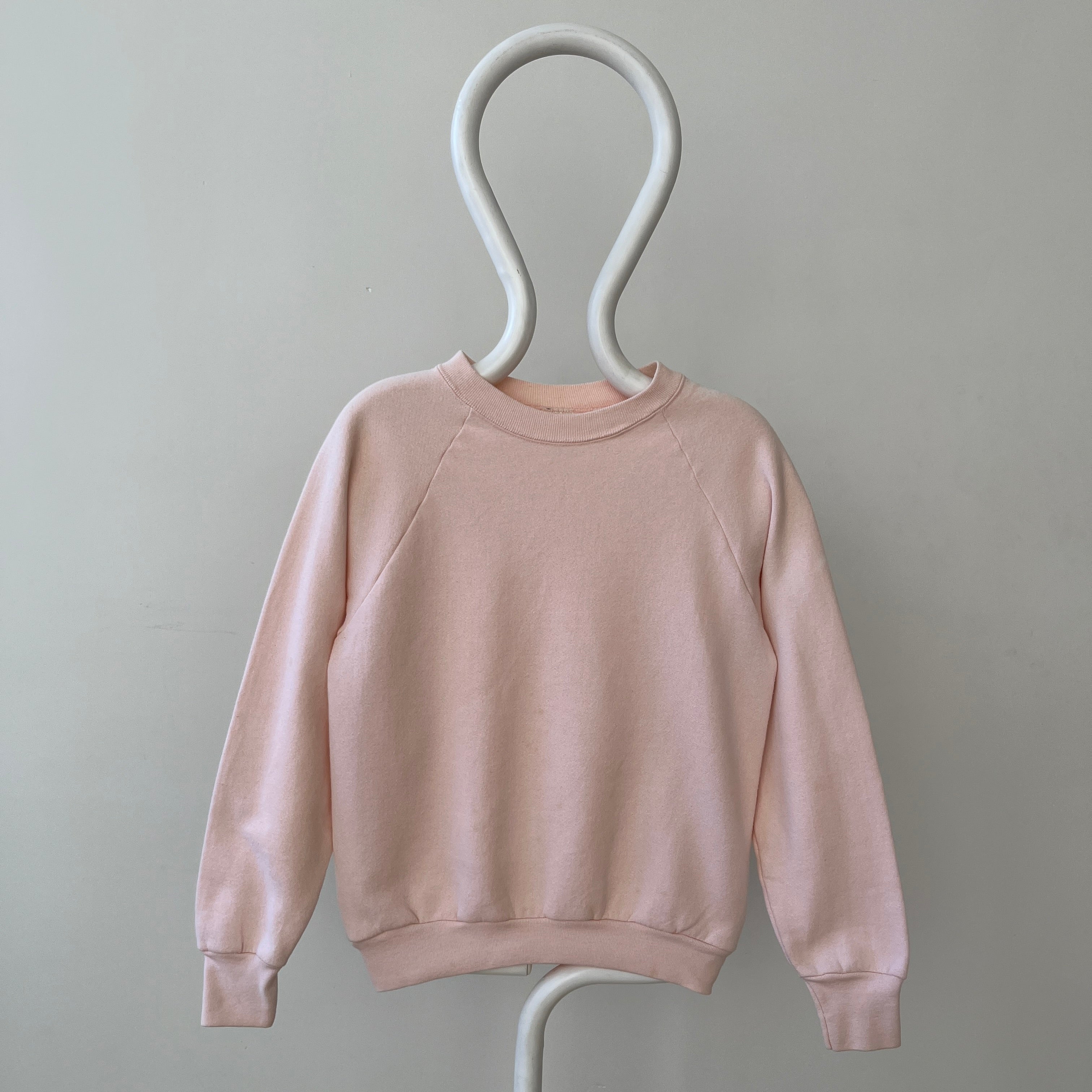 1990s Light Pink Blank Raglan Sweatshirt
