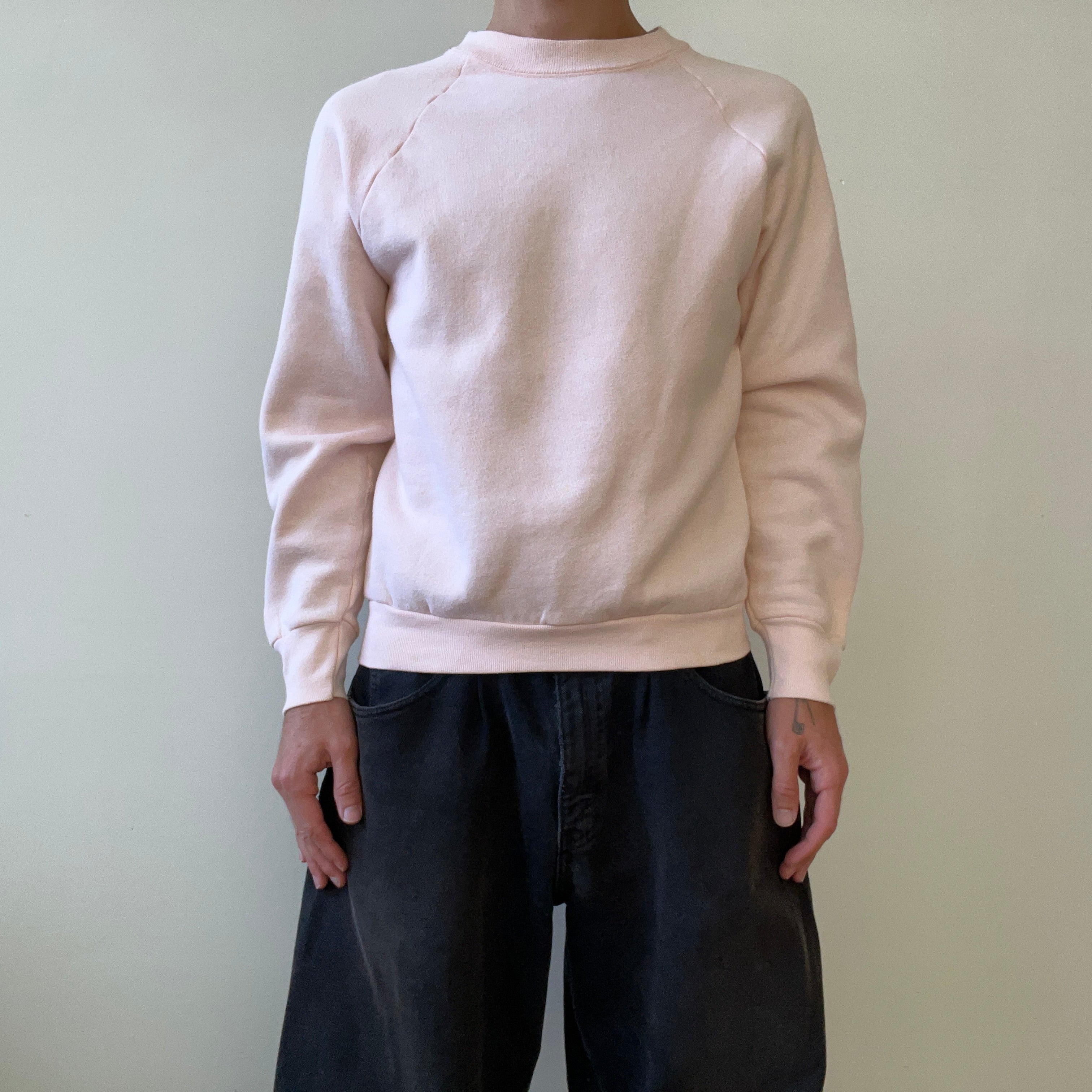 1990s Light Pink Blank Raglan Sweatshirt