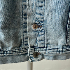 1990/2000s Riveted Lee Beat Up and Thrashed Beyond Denim Jean Jacket - Soft and Slouchy