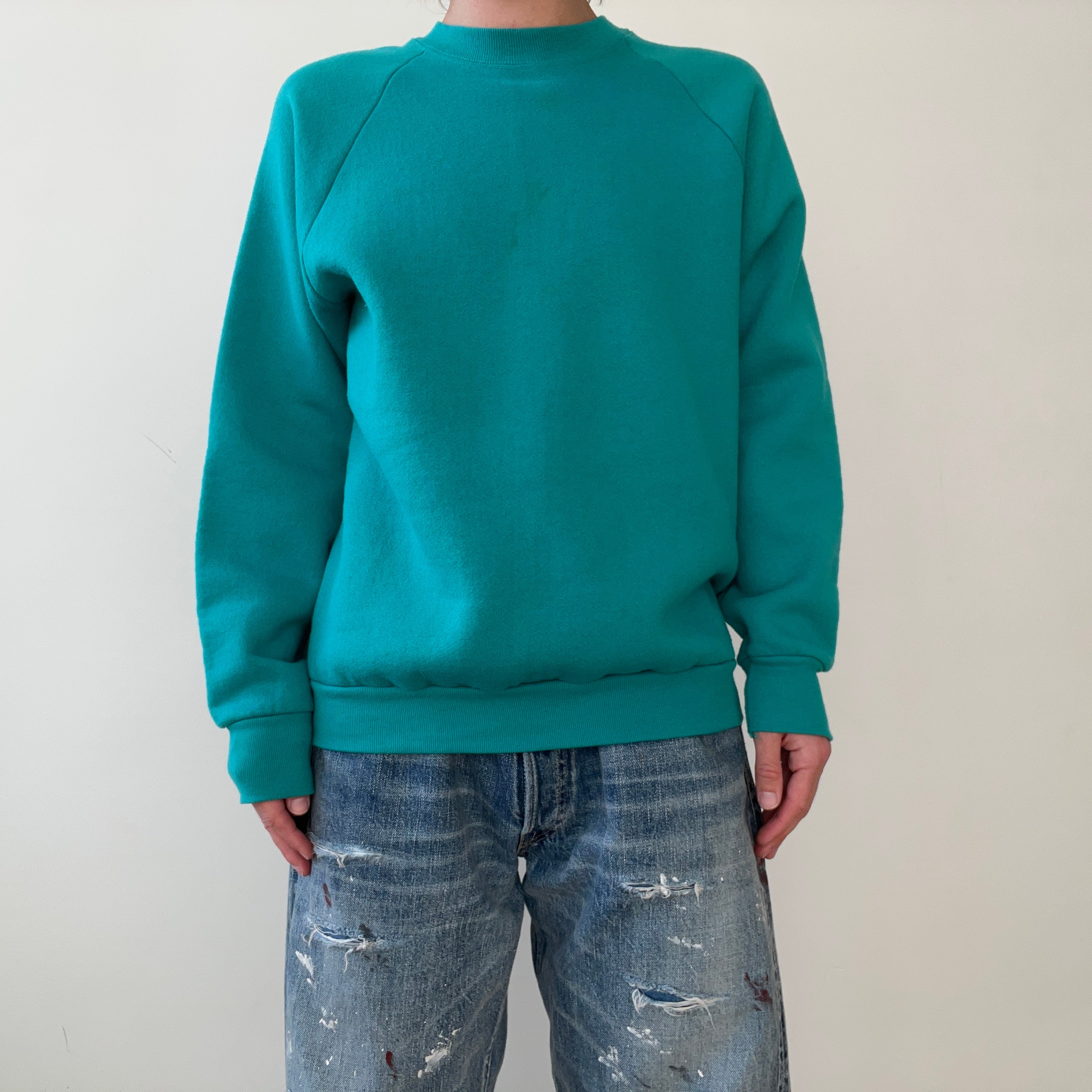 00s Heavy Weight Blank Black Sweatshirt par FOTL - Structuré