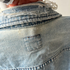 1990/2000s Riveted Lee Beat Up and Thrashed Beyond Denim Jean Jacket - Soft and Slouchy