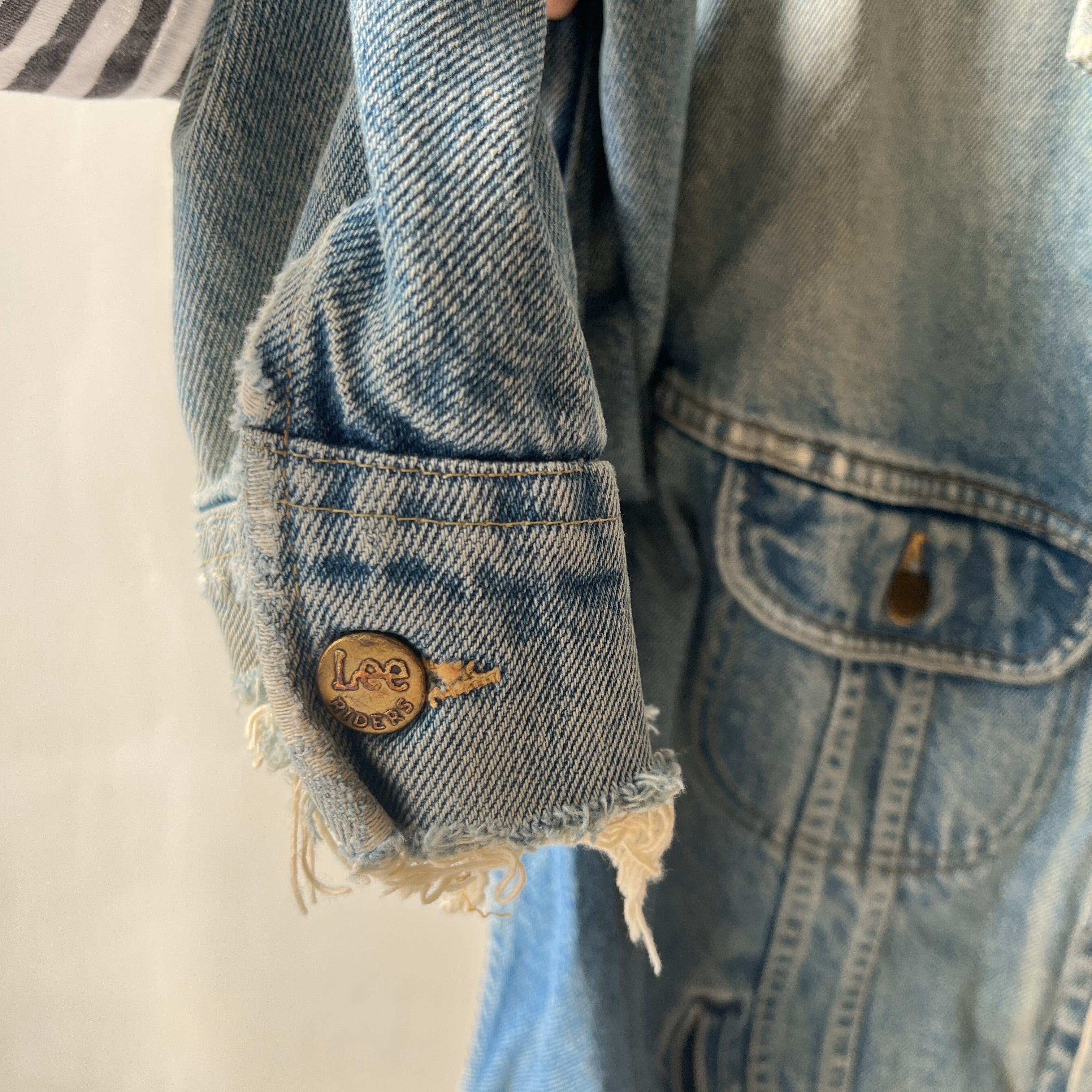 1980s Perfectly Tattered, Faded and Worn Lee Rider Denim Jean Jacket - WOWOWOWOW