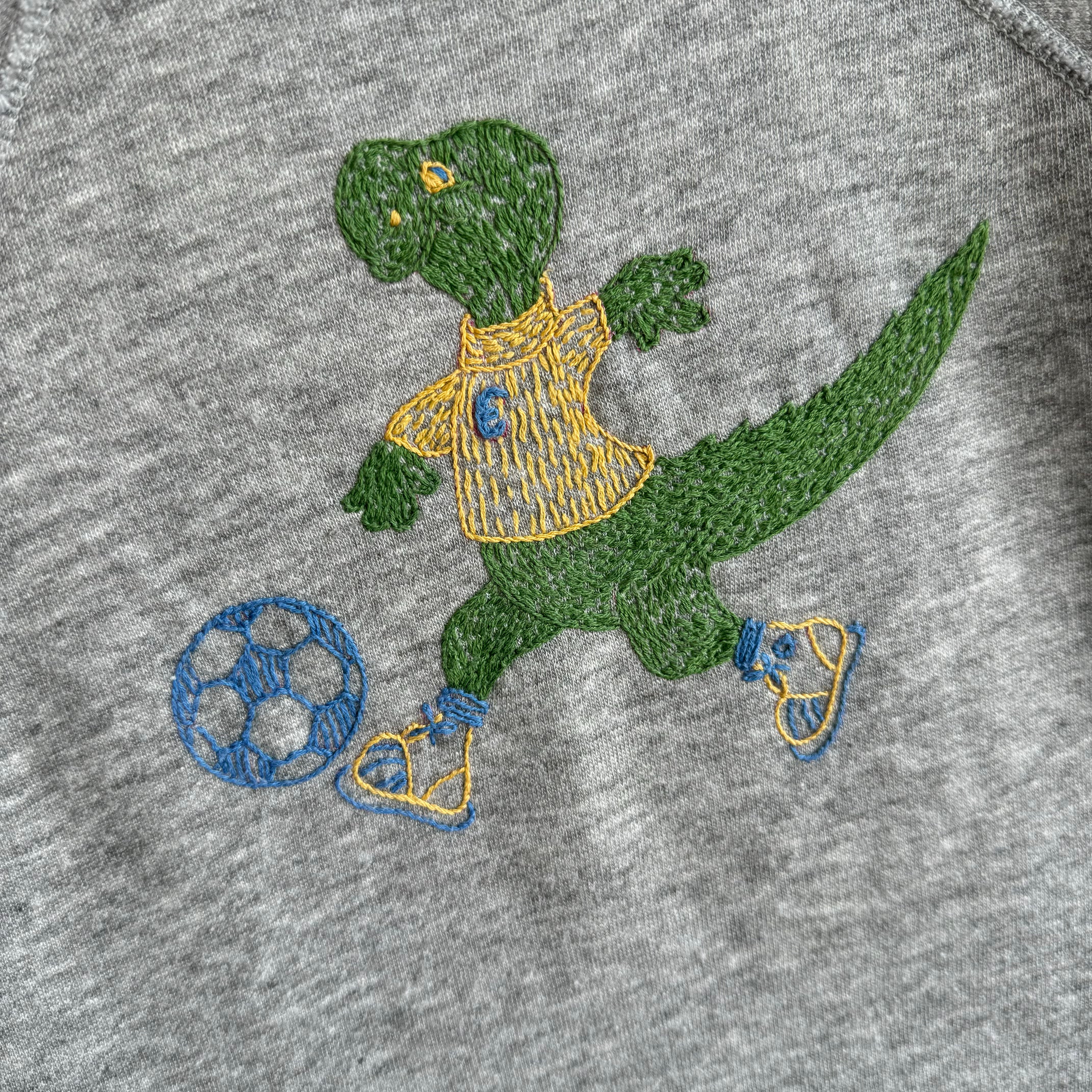 1980s DIY Crocodile Playing Soccer XS Sweatshirt