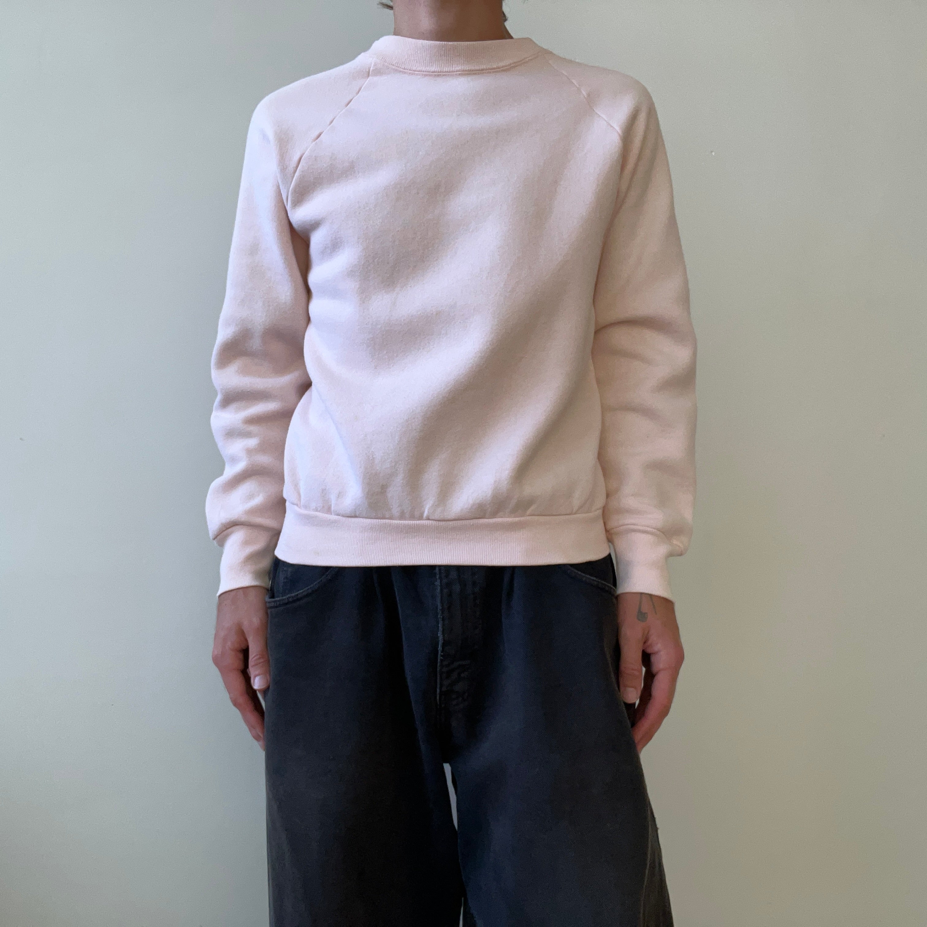 1990s Light Pink Blank Raglan Sweatshirt