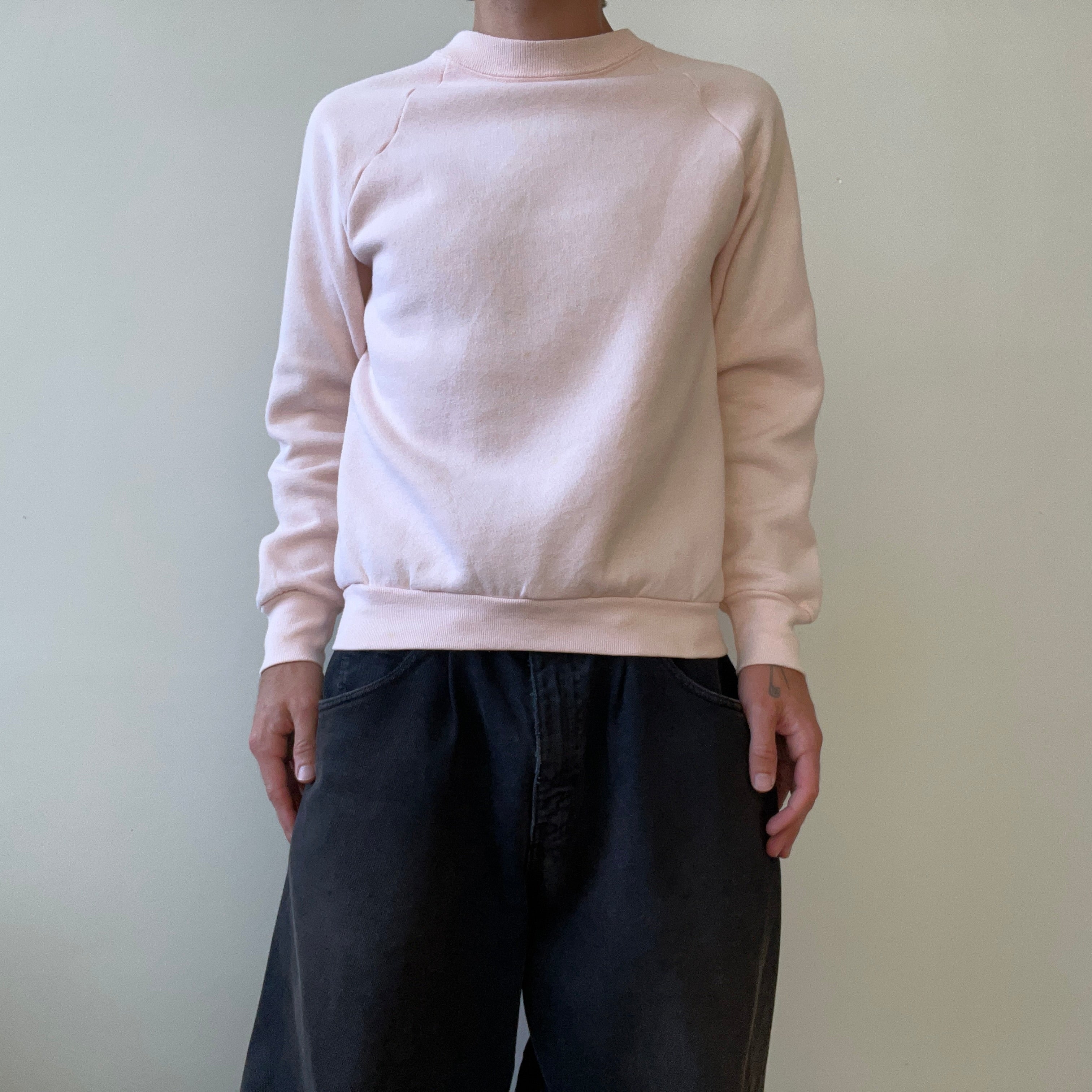 1990s Light Pink Blank Raglan Sweatshirt