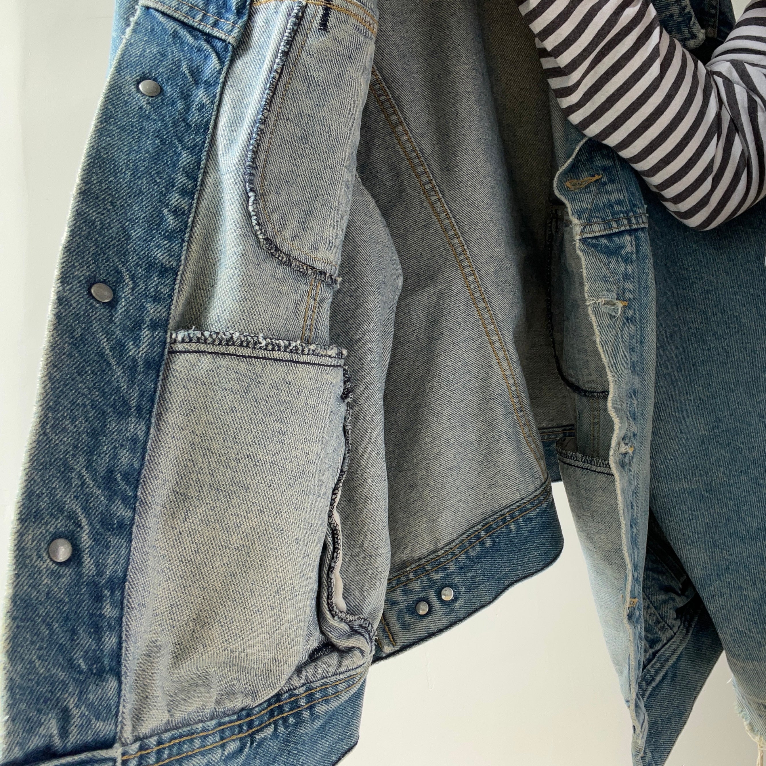 1980s Perfectly Tattered, Faded and Worn Lee Rider Denim Jean Jacket - WOWOWOWOW