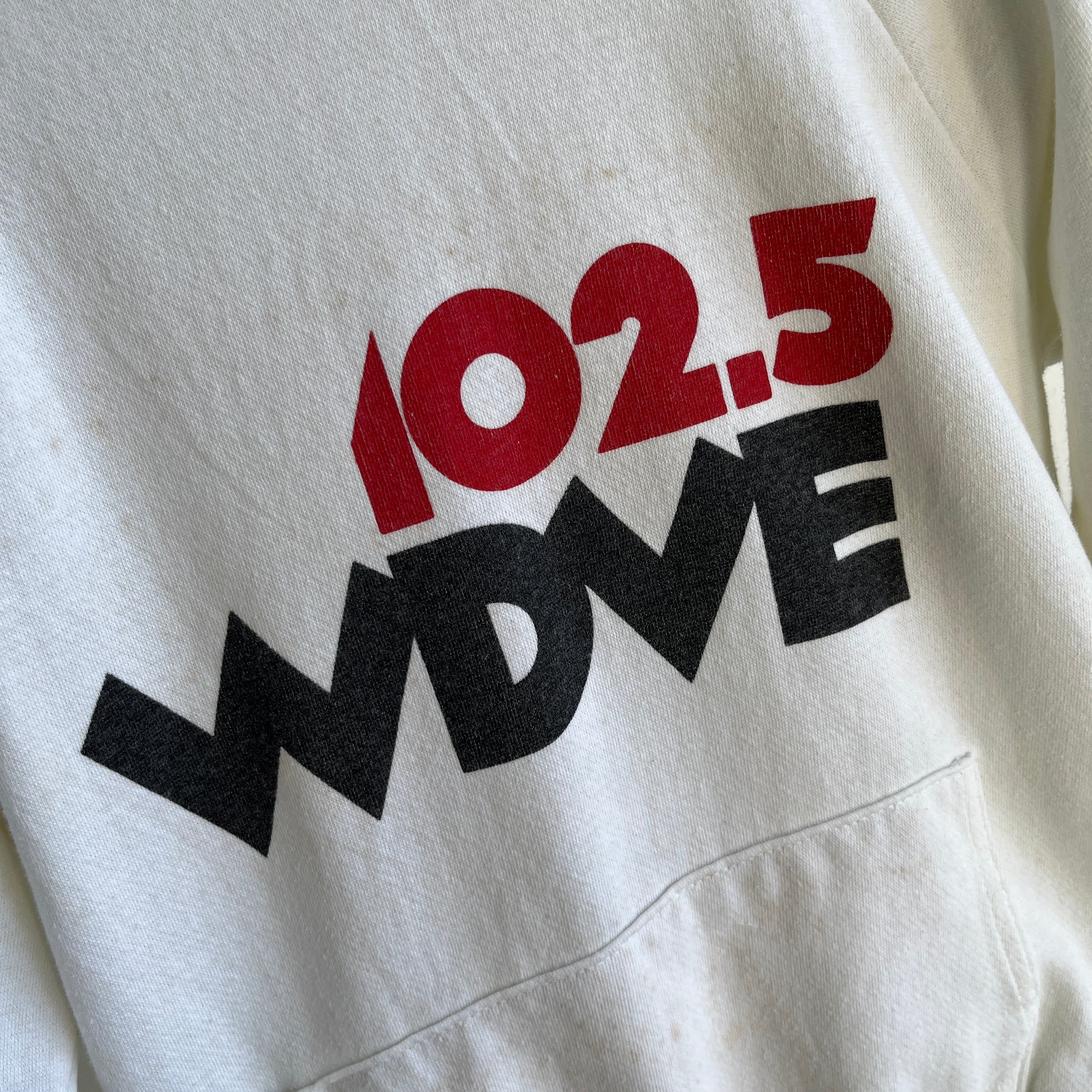 1980s 102.5 WDVE - Pittsburg Classic Rock Station Hoodie