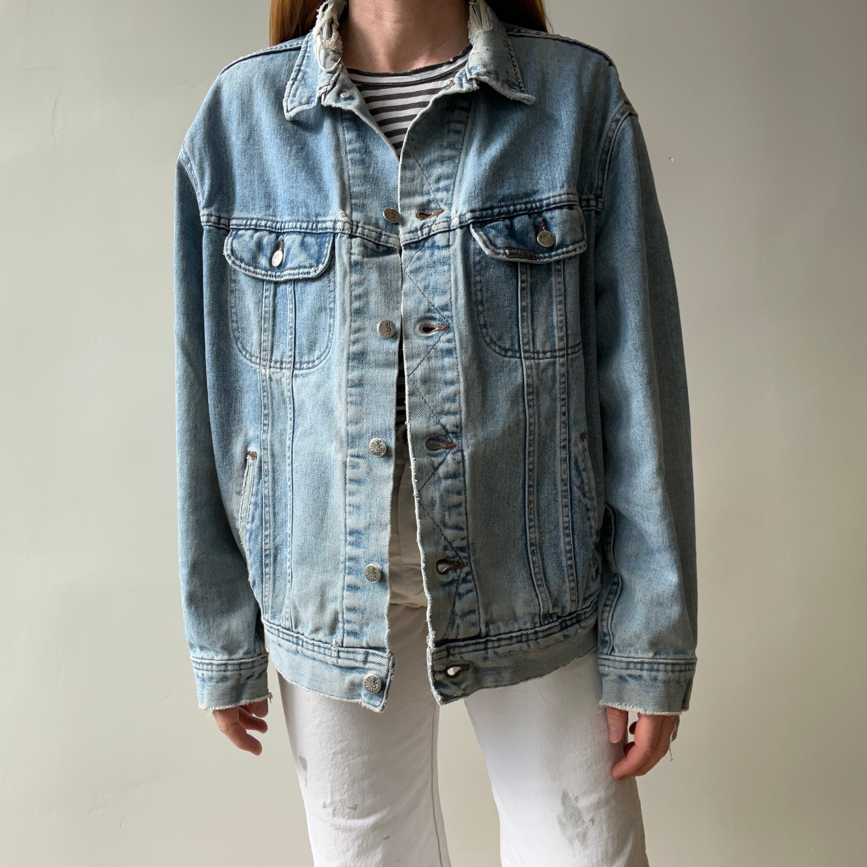 1990/2000s Riveted Lee Beat Up and Thrashed Beyond Denim Jean Jacket - Soft and Slouchy