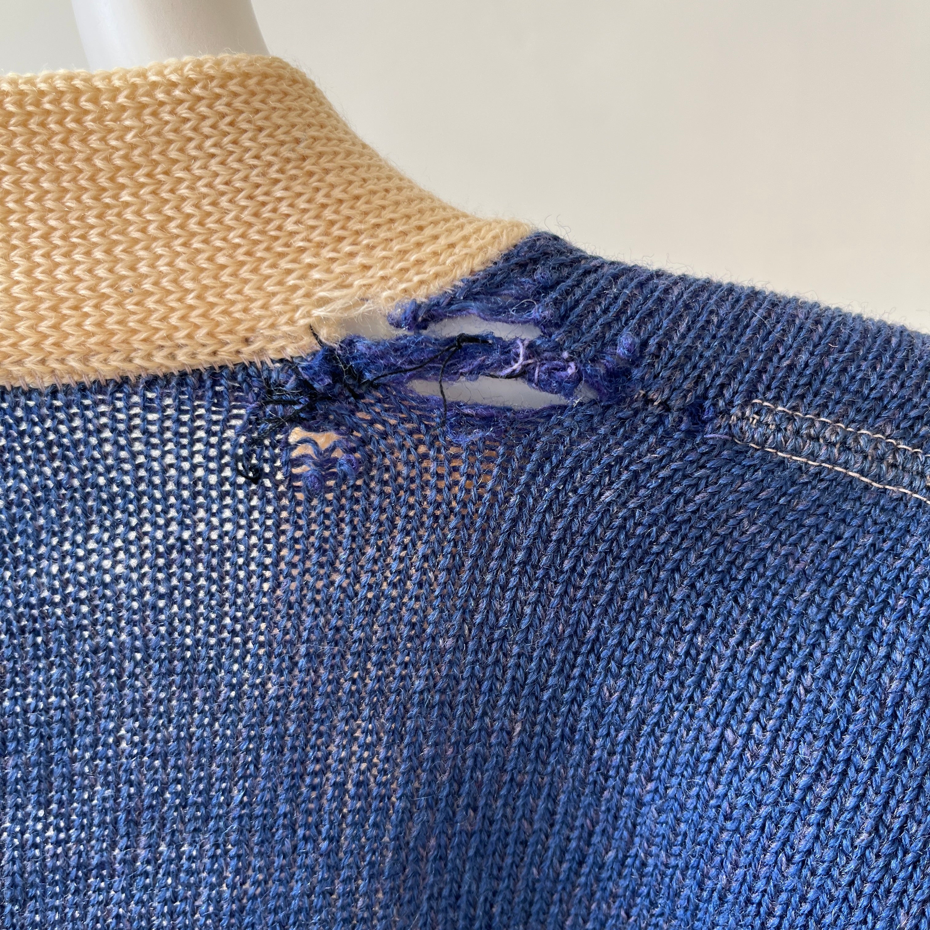 1940s Blue Wool Knit Cardigan - !!!!!!! VERY COOL