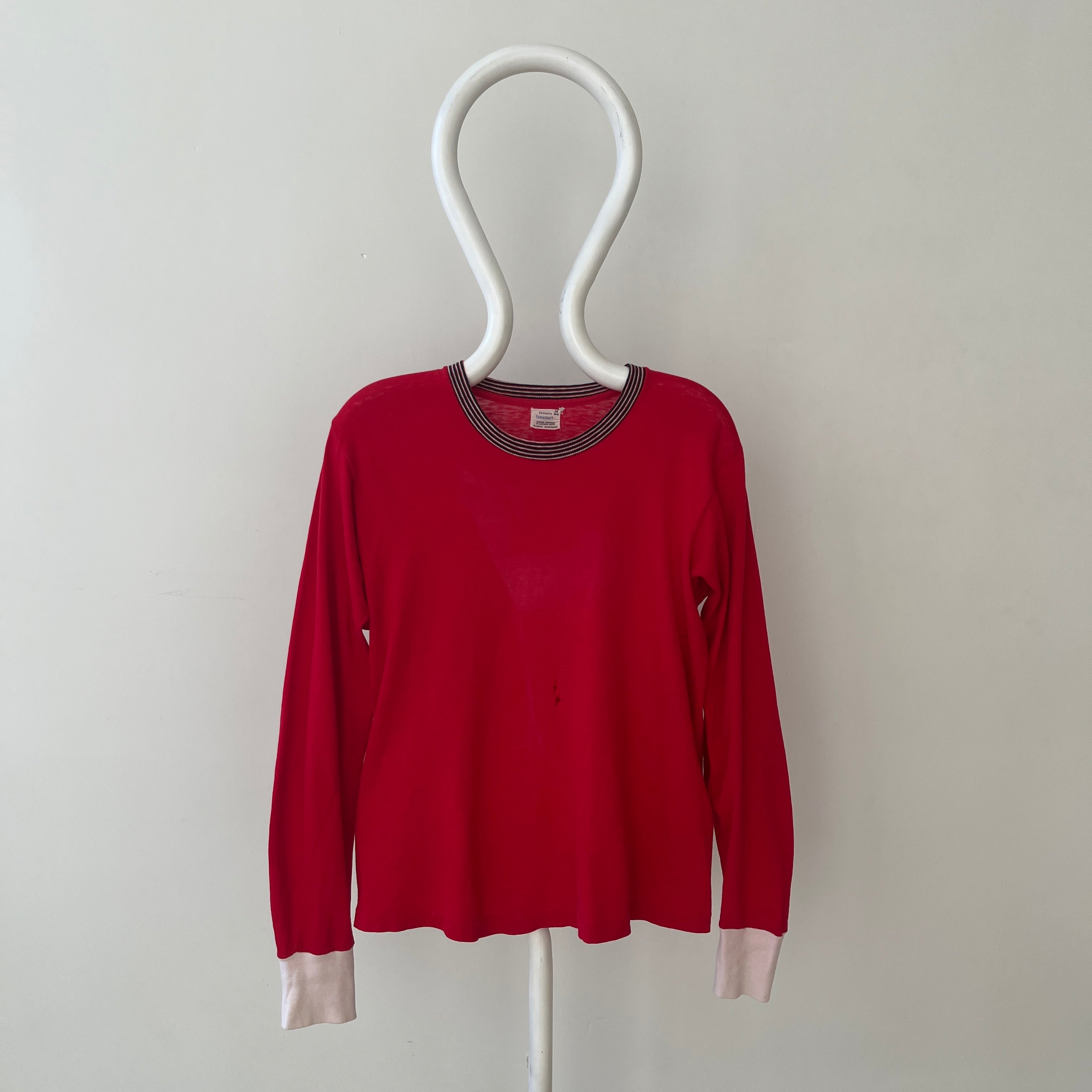 T-shirt teinté de peinture noire vierge des années 00