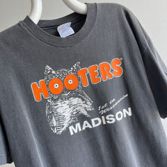 1995 Madison Wisconsin Hooters T-Shirt