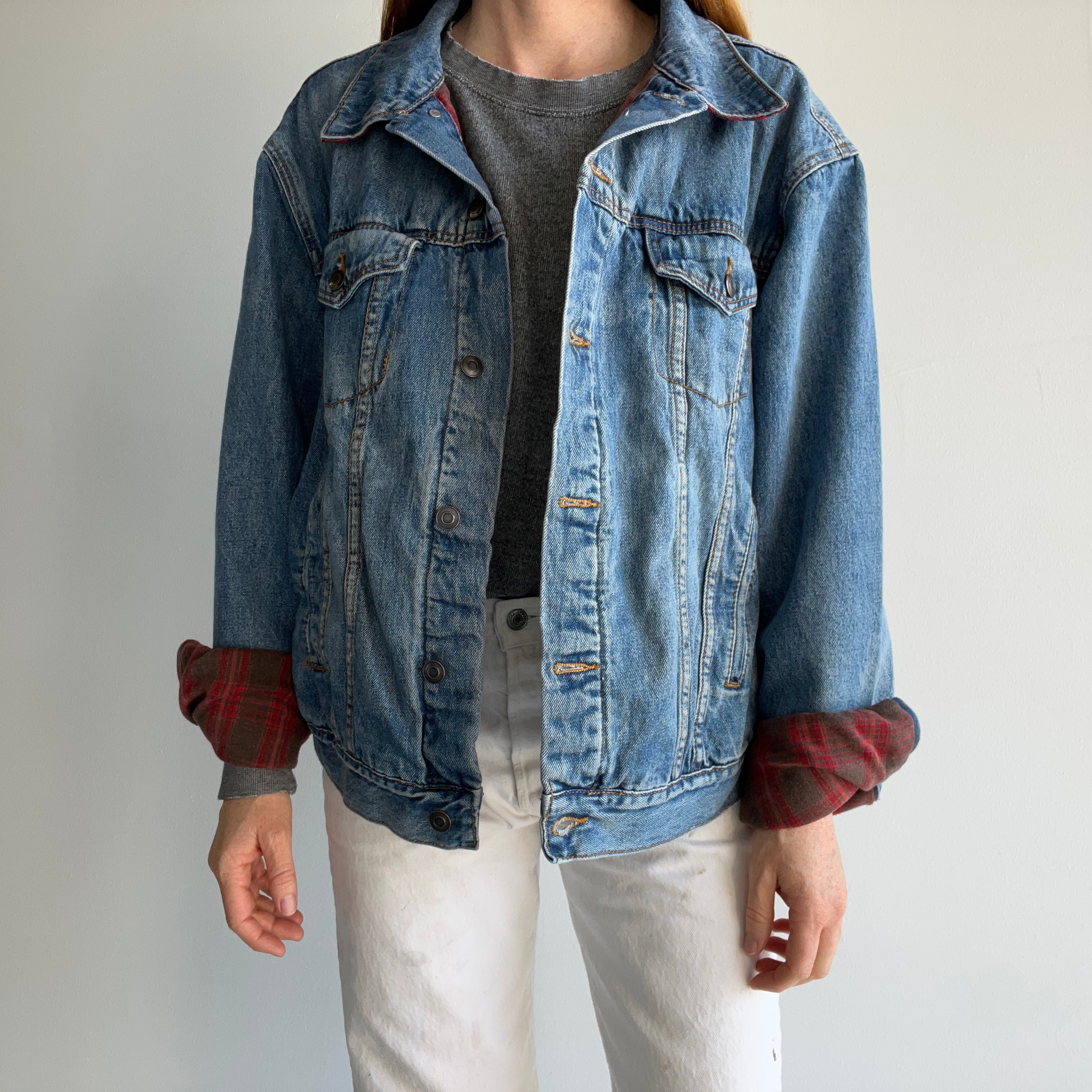 1990s Flannel Lined Lightly Distressed Denim Jean Jacket