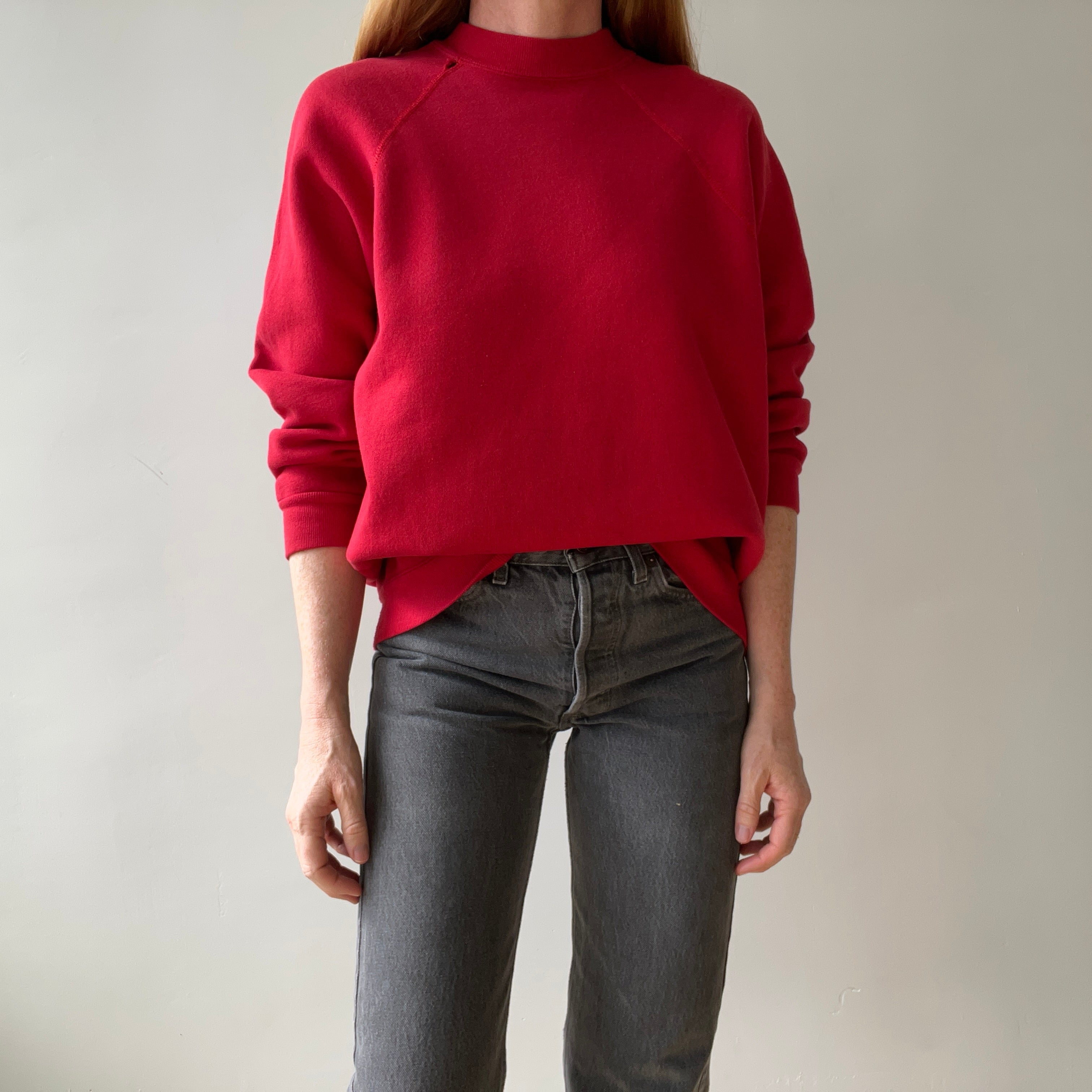 00s Heavy Weight Blank Black Sweatshirt par FOTL - Structuré