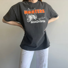 1995 Madison Wisconsin Hooters T-Shirt