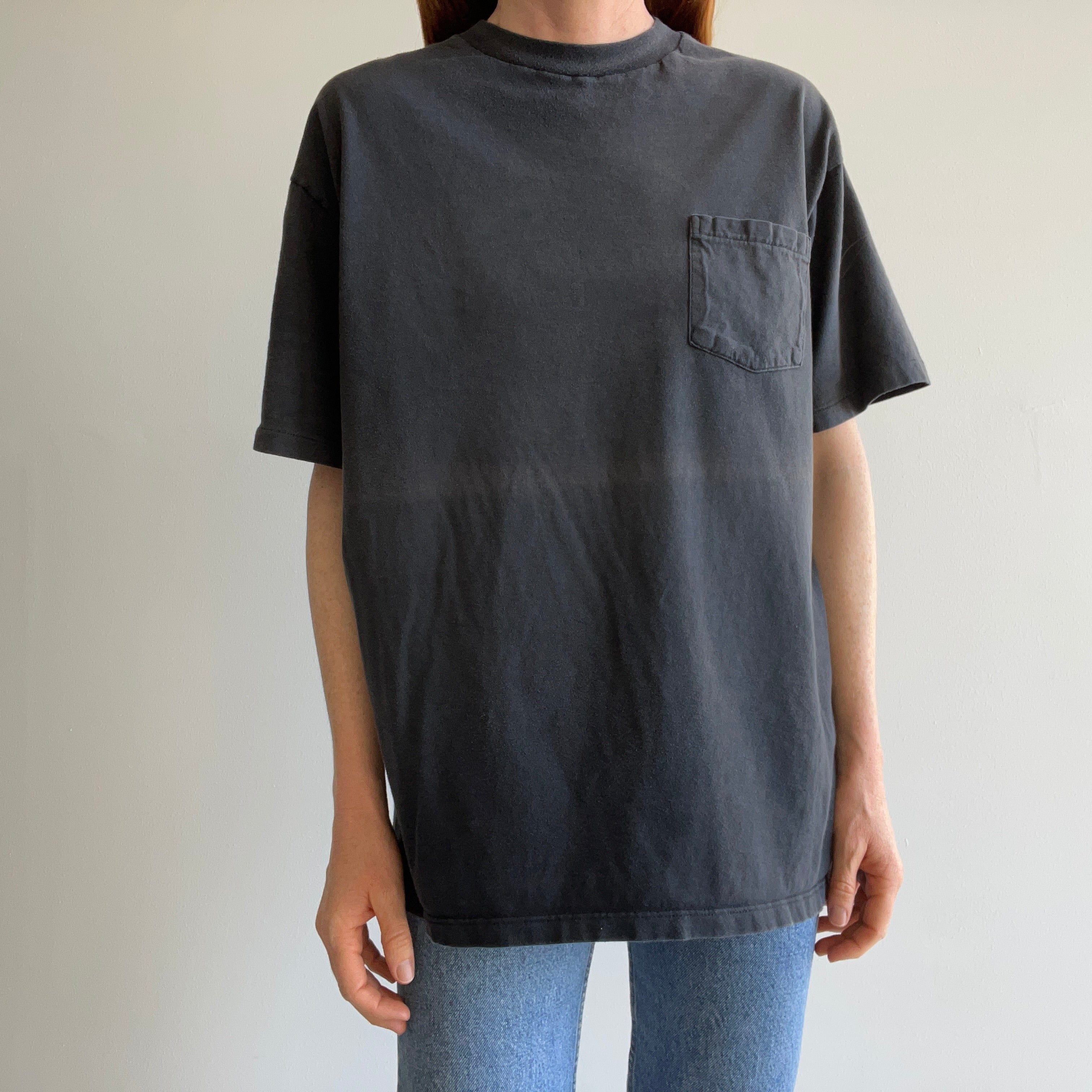 1990s Faded Blank Black Pocket T-Shirt With a Sun Fade Line - Swoon