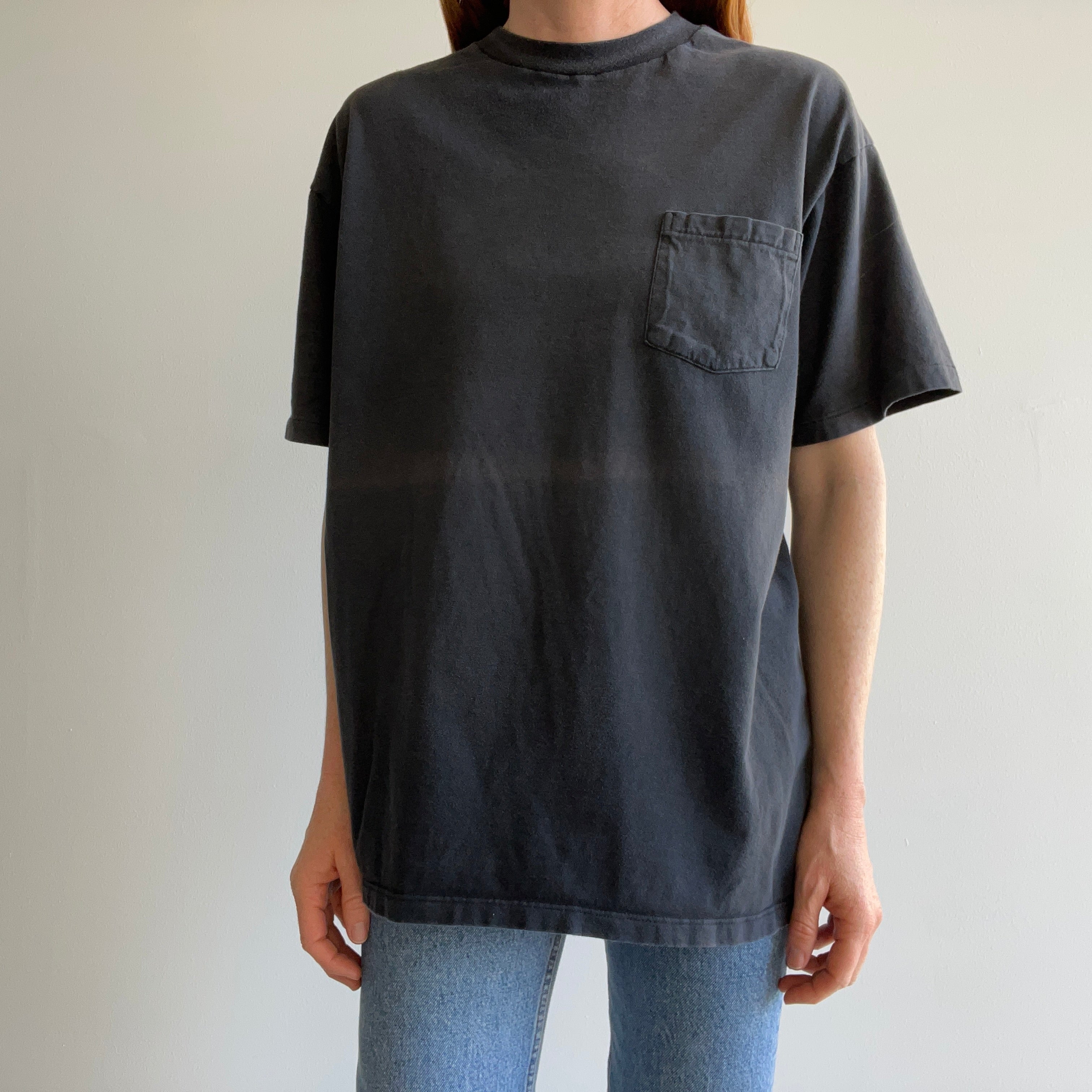 1990s Faded Blank Black Pocket T-Shirt With a Sun Fade Line - Swoon