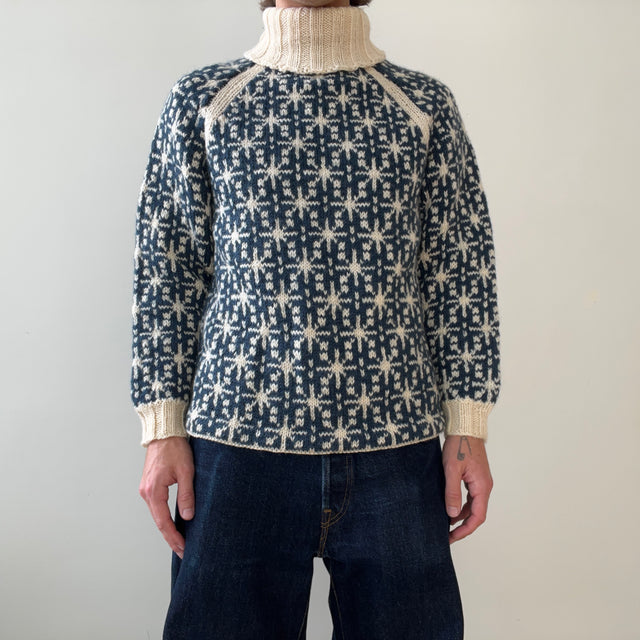1950s Hand Knit Turtle Neck Sweater - !!!