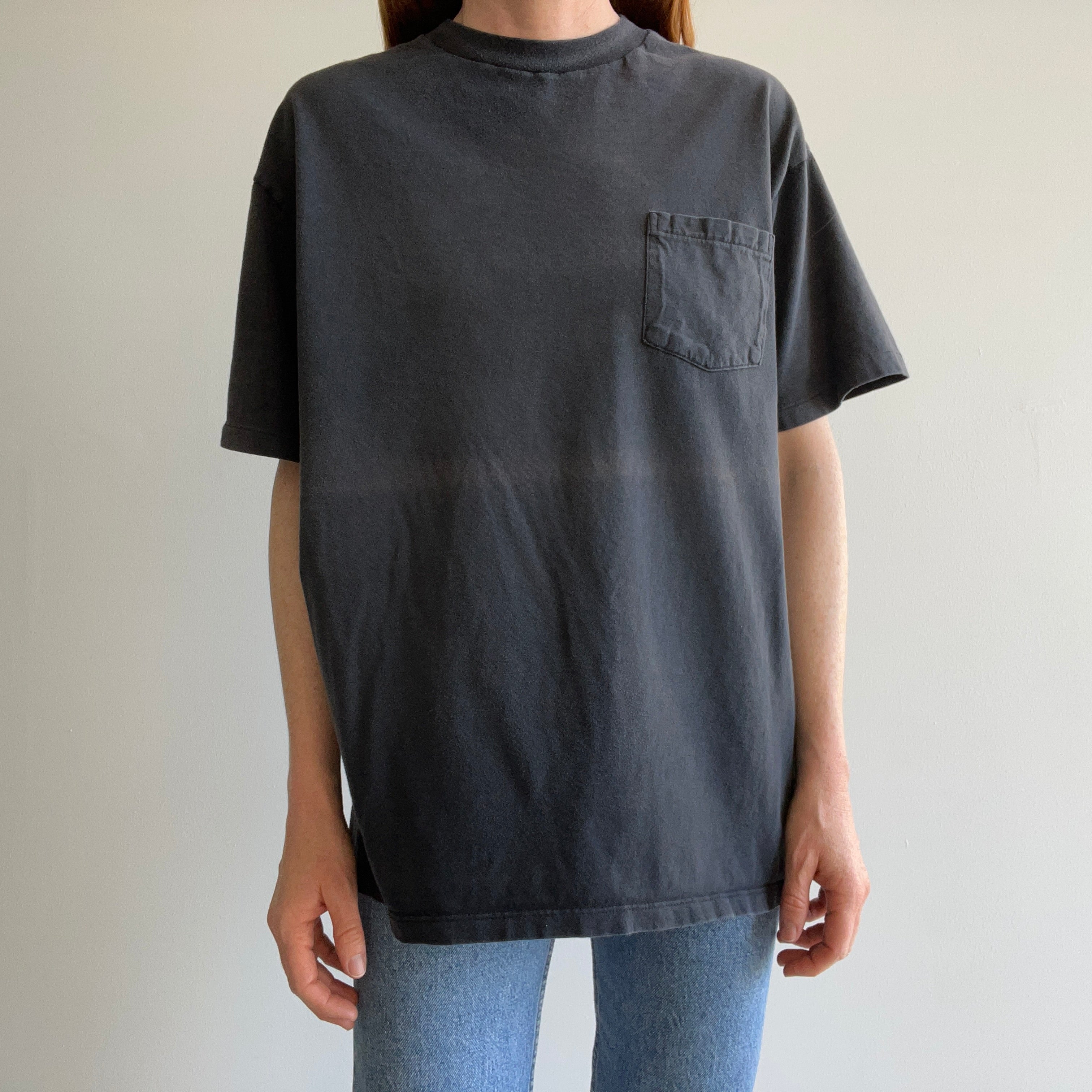 1990s Faded Blank Black Pocket T-Shirt With a Sun Fade Line - Swoon