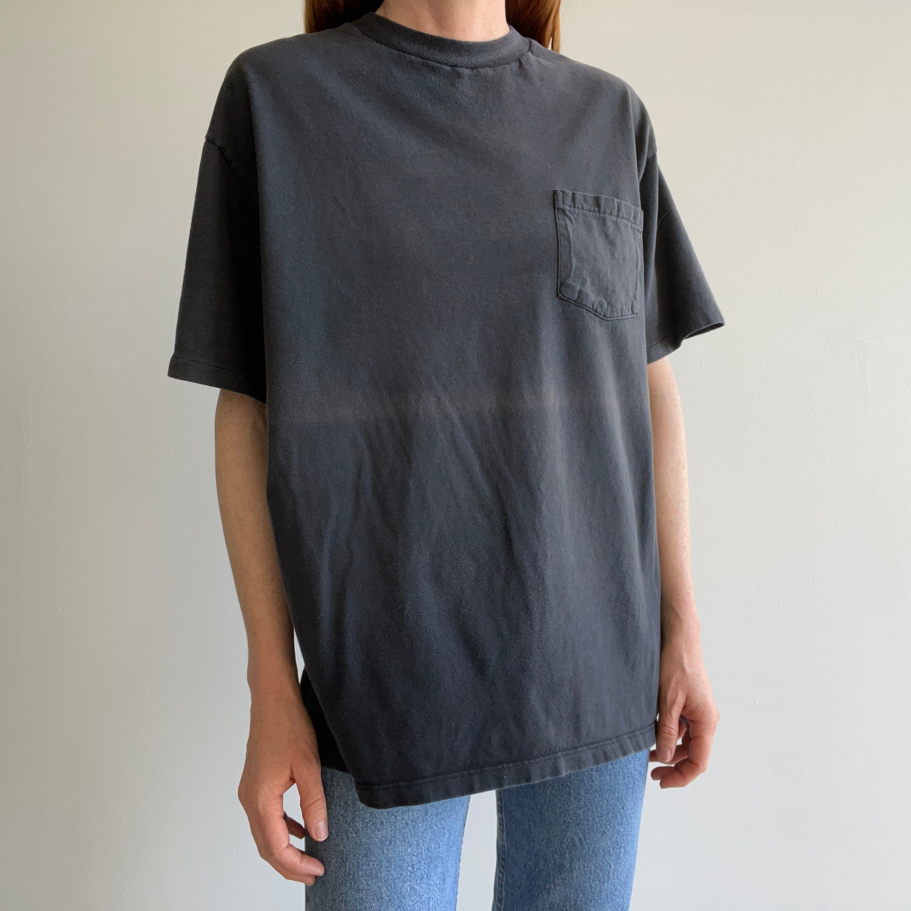 1990s Faded Blank Black Pocket T-Shirt With a Sun Fade Line - Swoon