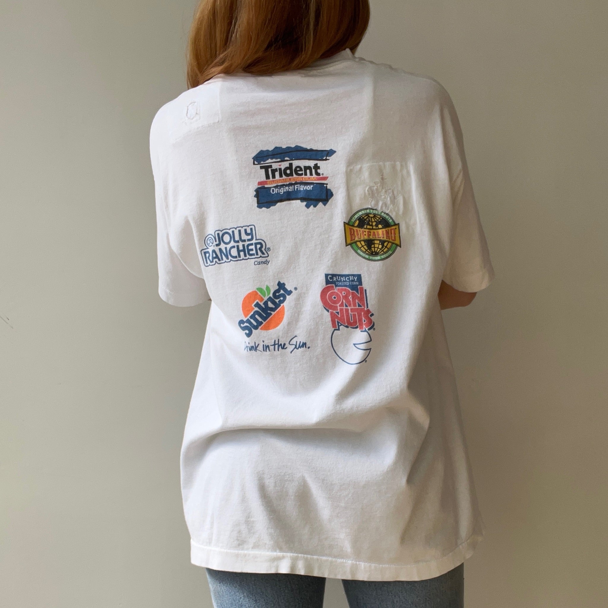 1990s MTV Beach TV with Great 90s Content on the Backside and Mending