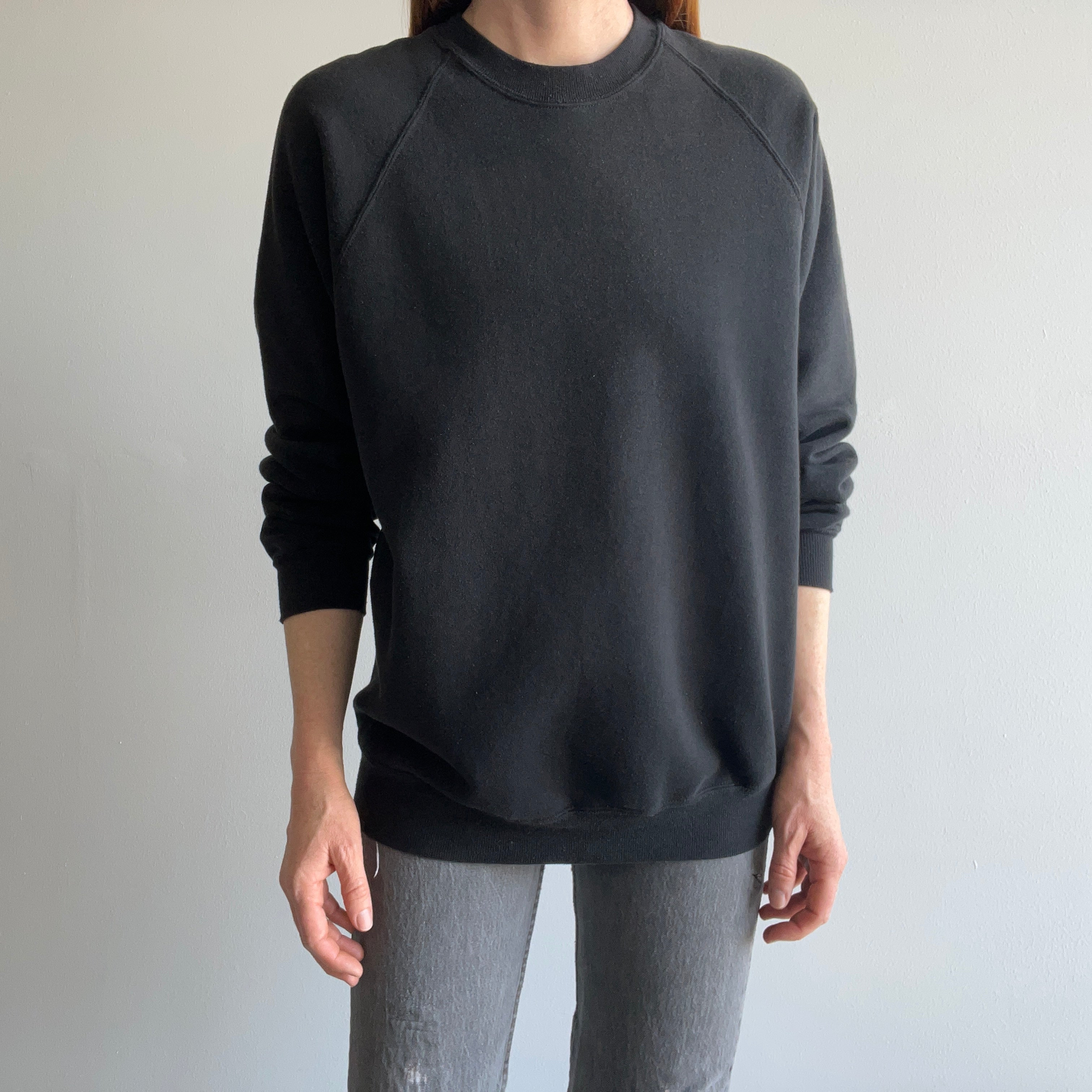 1980s Blank Soft Black Jerzees Raglan Sweatshirt - Swooooooon