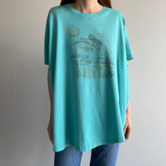 1990s Shark Playing Volleyball Thin Larger Sized T-Shirt