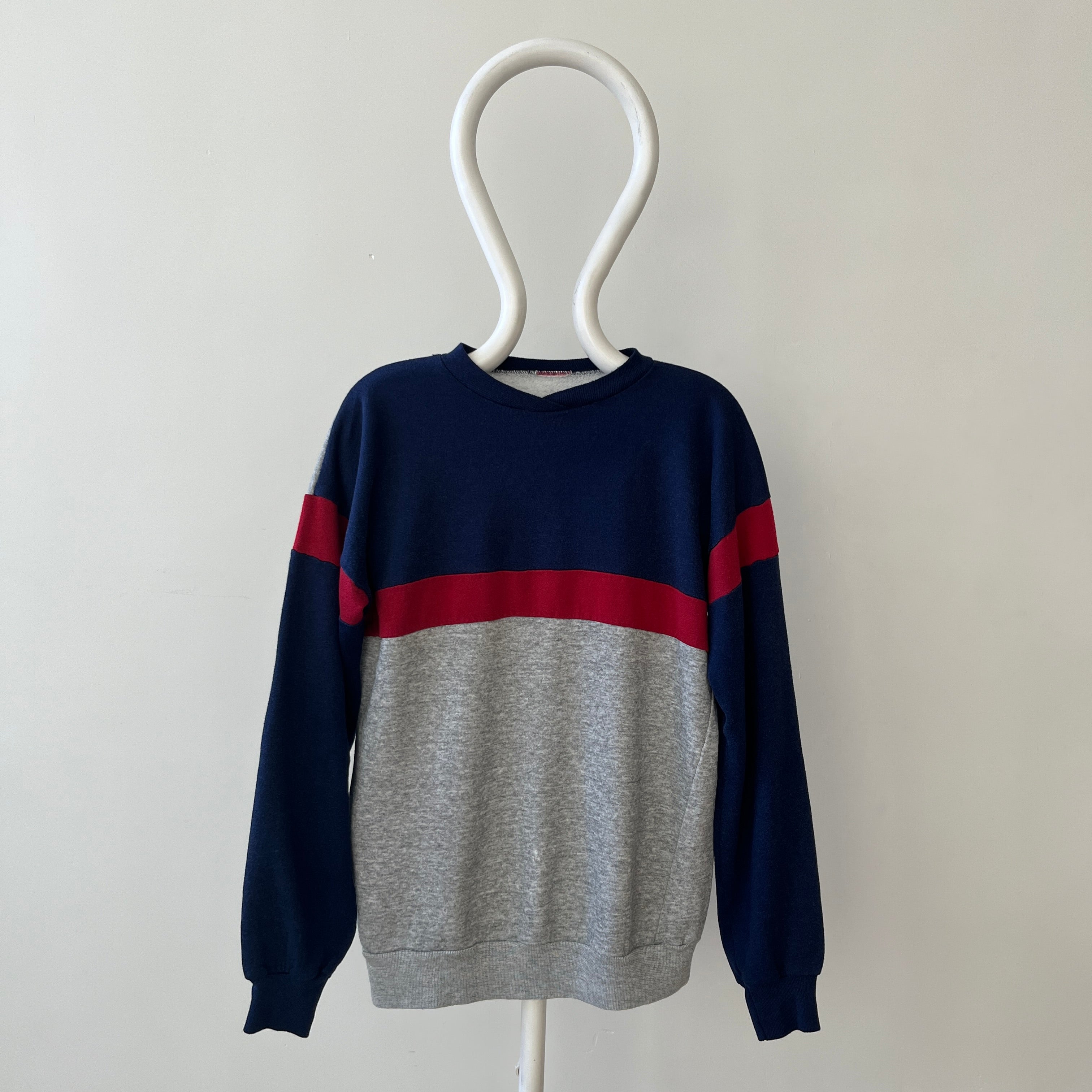 00s Heavy Weight Blank Black Sweatshirt par FOTL - Structuré