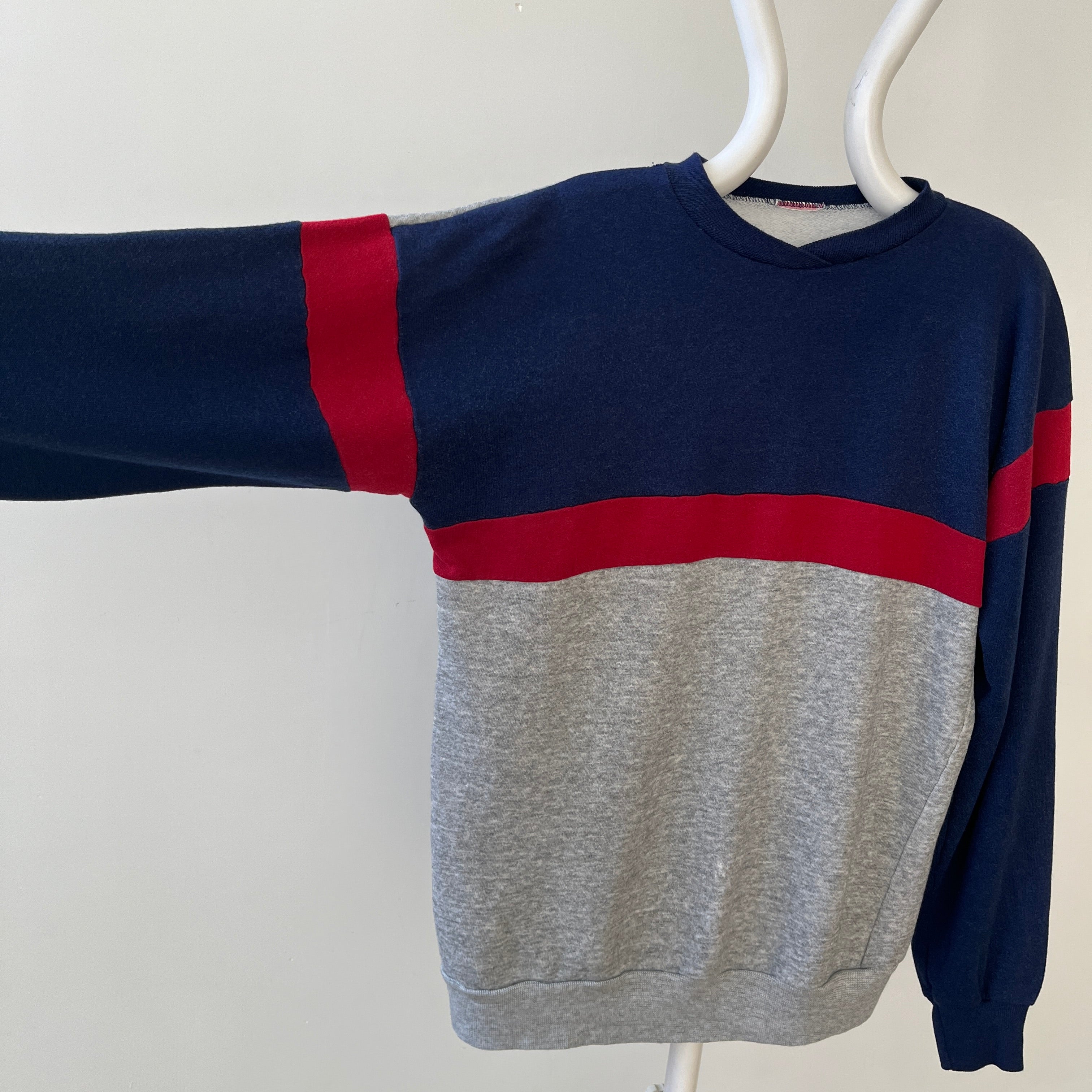 00s Heavy Weight Blank Black Sweatshirt par FOTL - Structuré