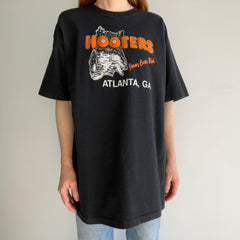 1990s Hooters Long T-Shirt - Barely Worn, but has a Hole