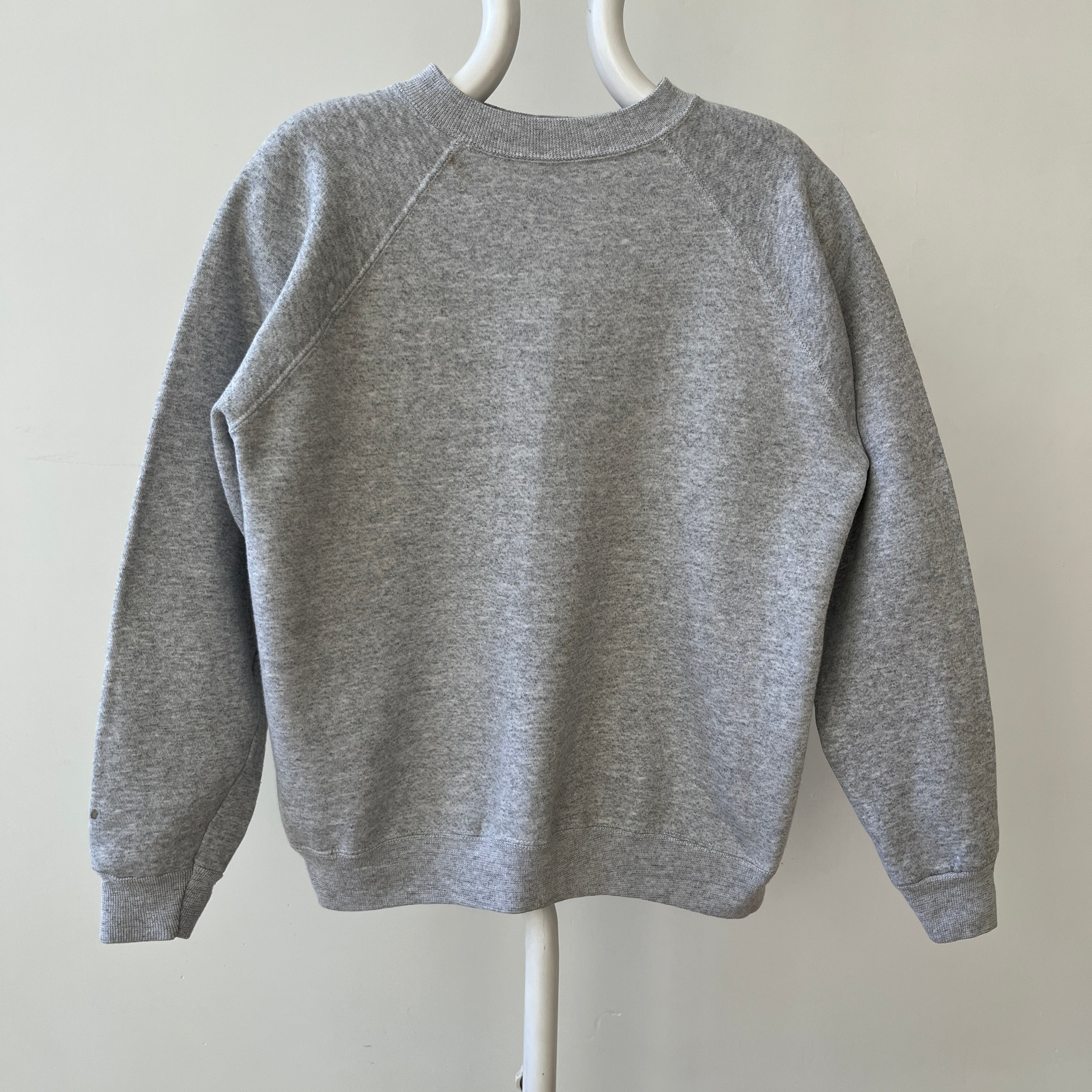 00s Heavy Weight Blank Black Sweatshirt par FOTL - Structuré