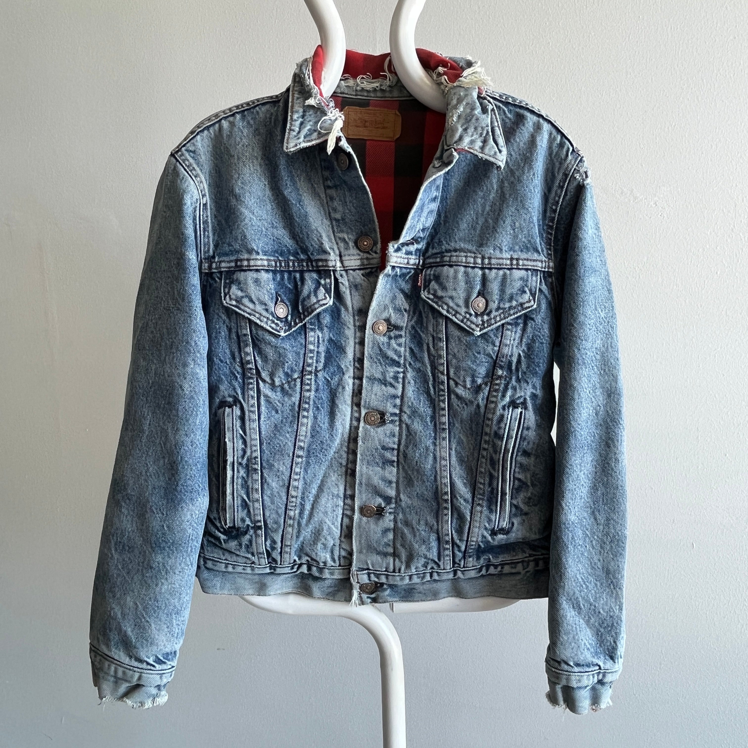 1990s Beautifully Beat Up Buffalo Plaid Cotton Lined Levi's Trucker Denim Jean Jacket