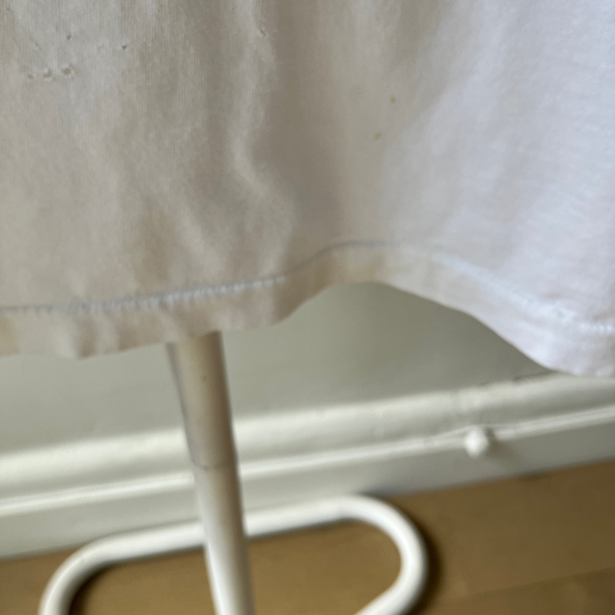 1990s MTV Beach TV with Great 90s Content on the Backside and Mending