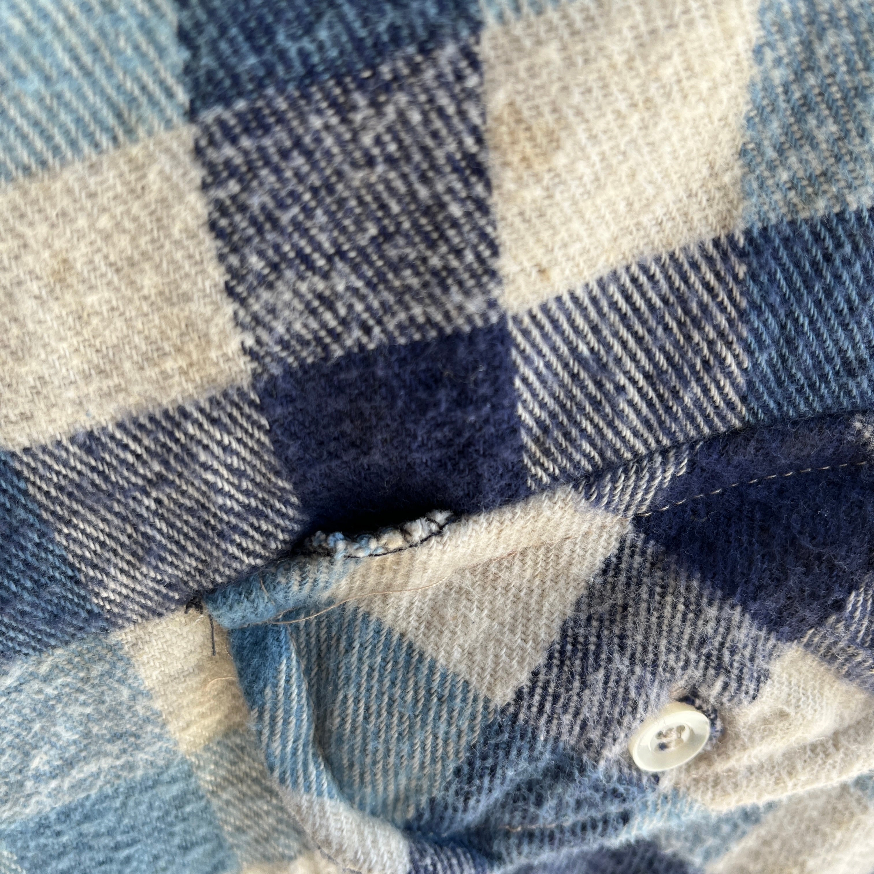1980s Medium Weight Blue Checkered Flannel