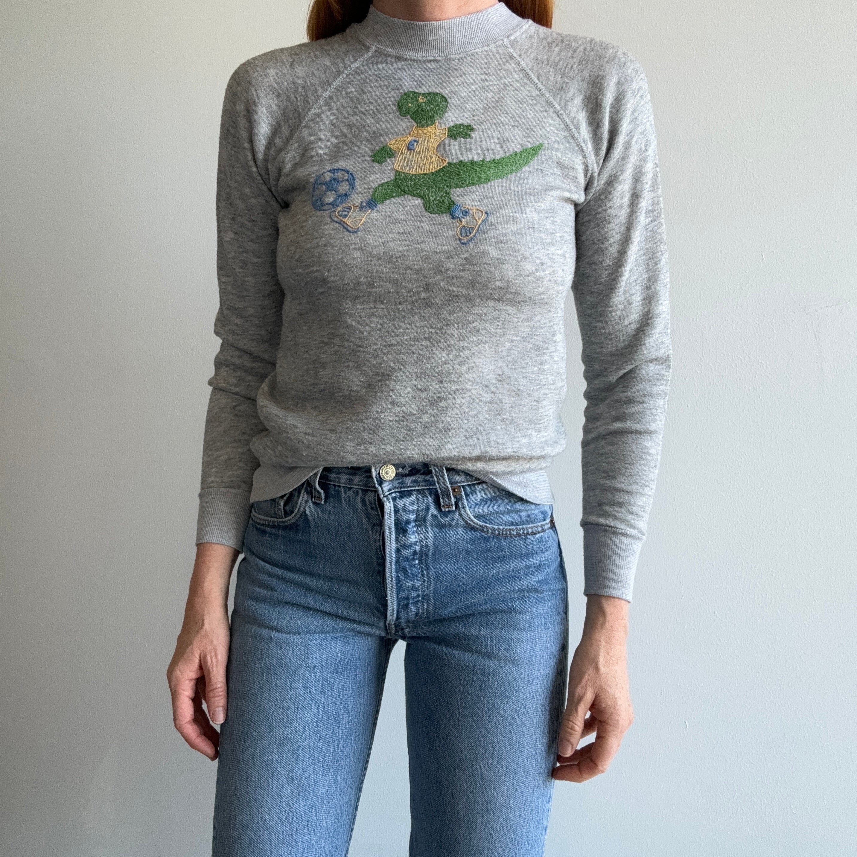 1980s DIY Crocodile Playing Soccer XS Sweatshirt