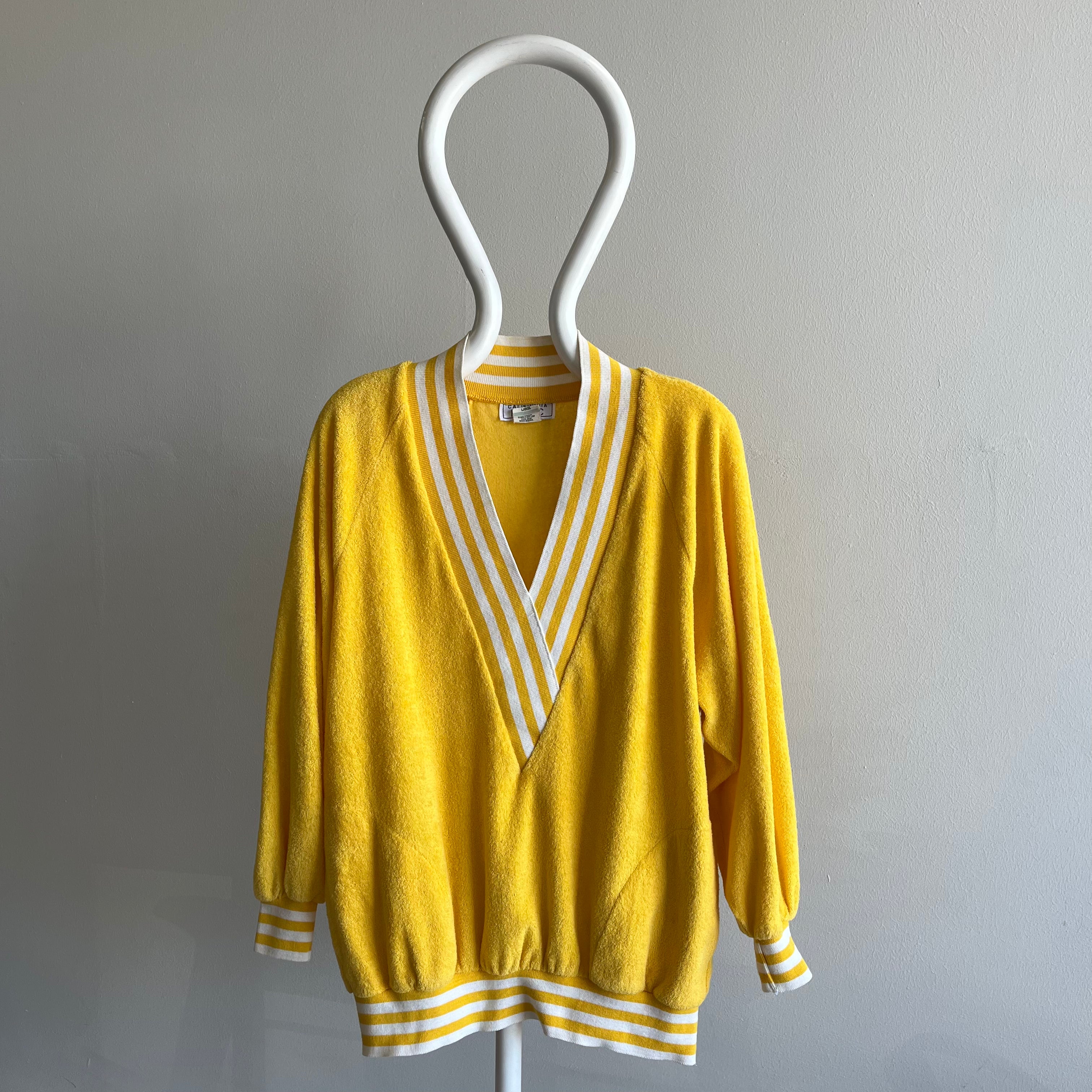 1980s Terry Cloth V-Neck Sweater/Sweatshirt with Pockets - WOWZA