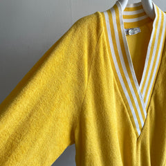 1980s Terry Cloth V-Neck Sweater/Sweatshirt with Pockets - WOWZA