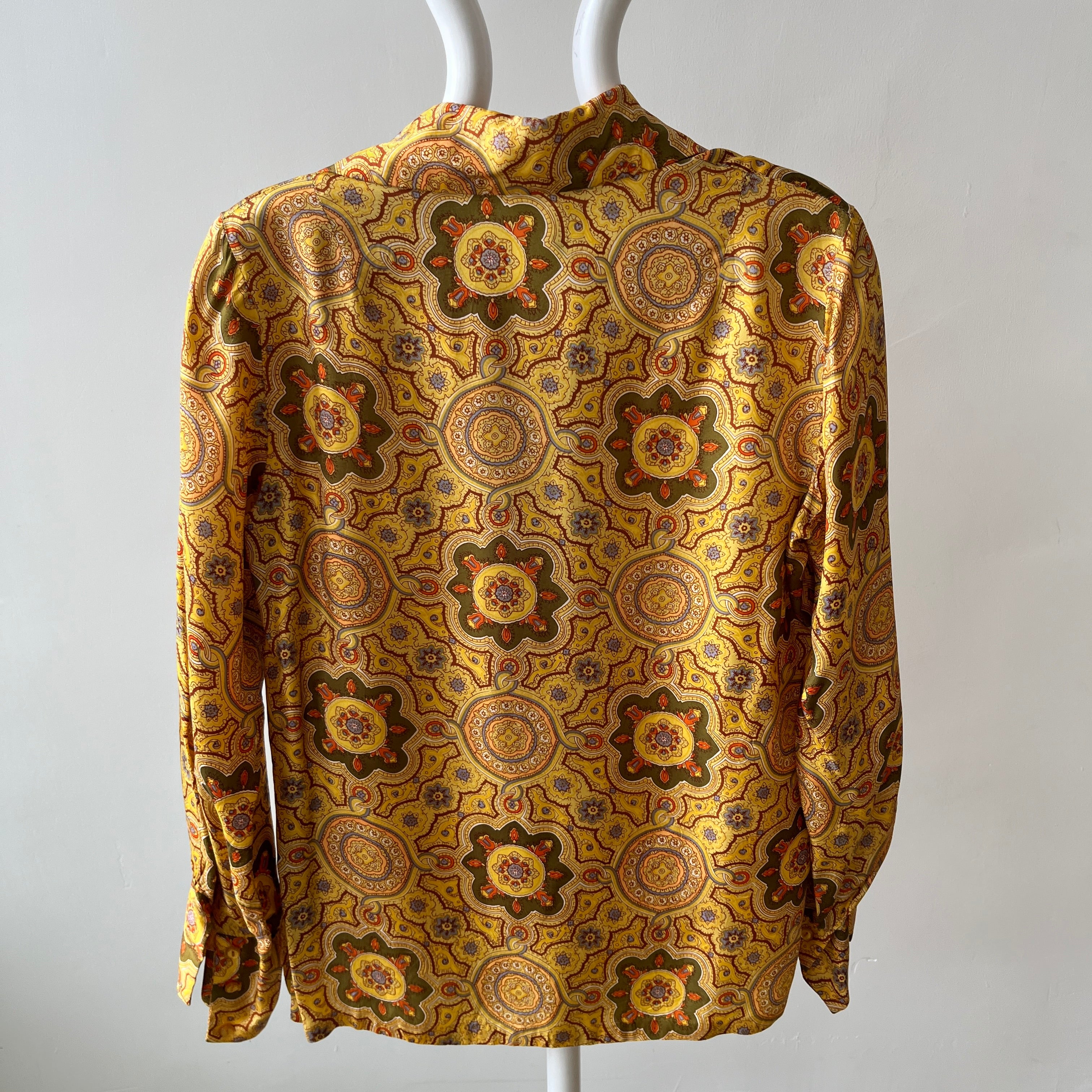 1970s Made in California Beautiful Silk Women's Paisley Blouse - THE CUFFS and COLLAR