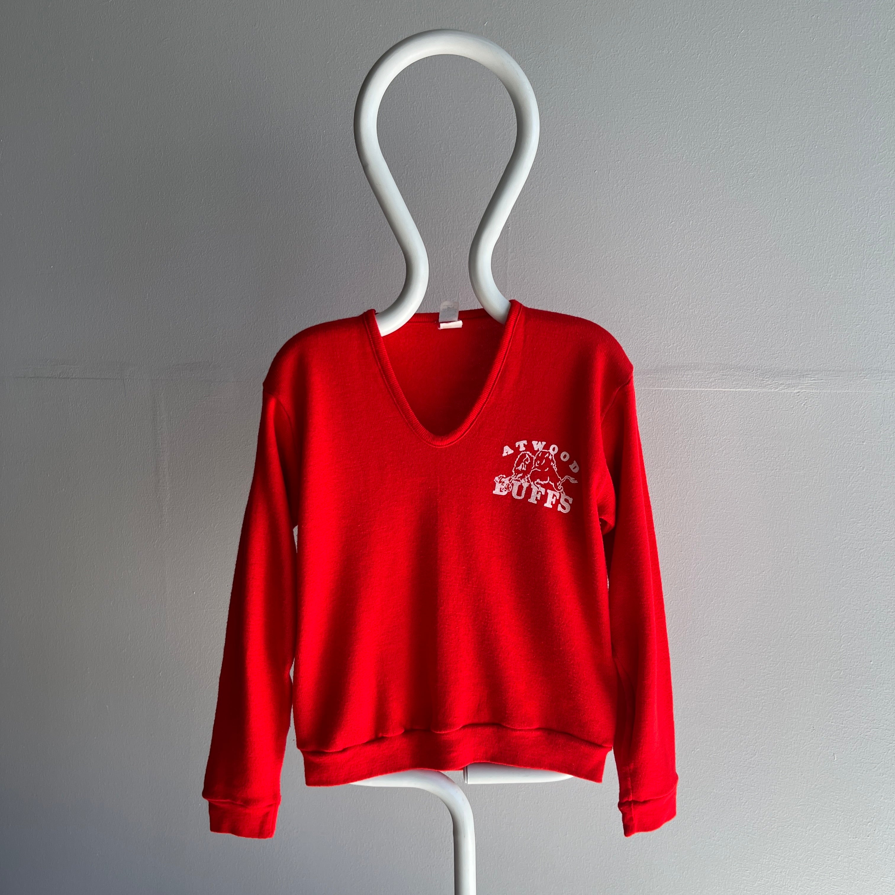 1970s Atwood Buffs V-Neck Barely Worn Sweater/Sweatshirt