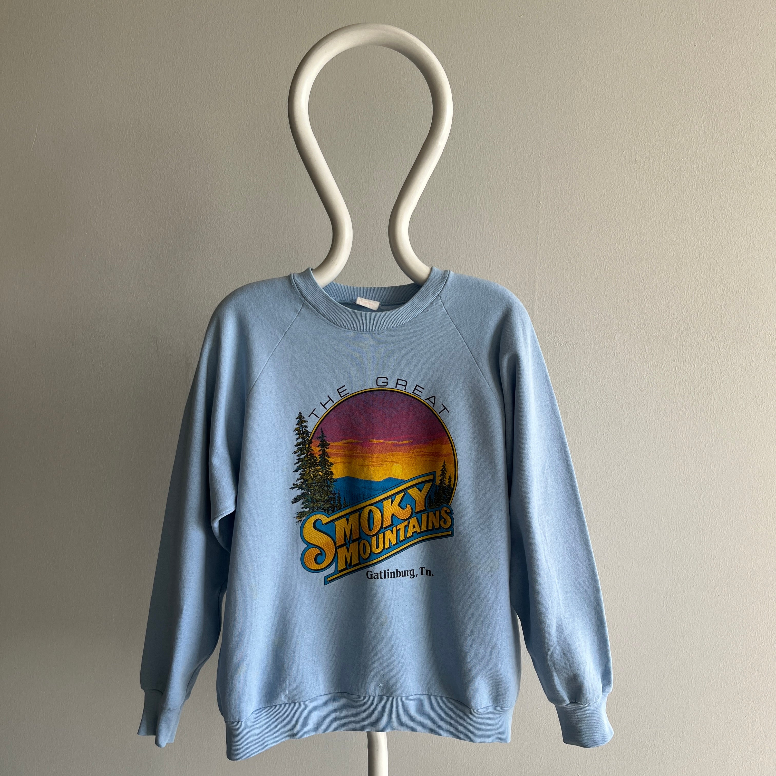 1980s The Great Smoky Mountains Gatlinburg, Tn Sweatshirt by FOTL