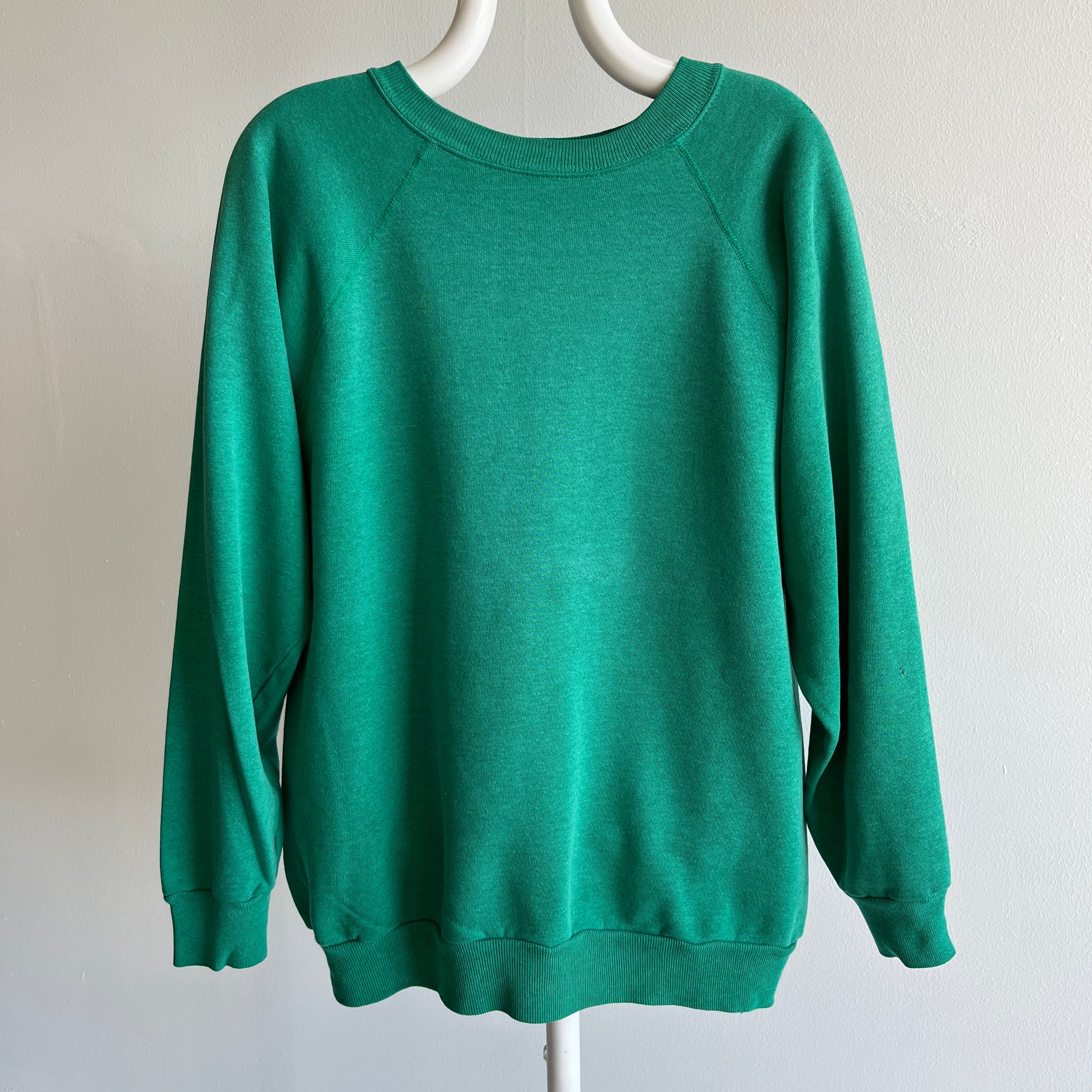 1980s Faded Kelly Green Raglan Sweatshirt