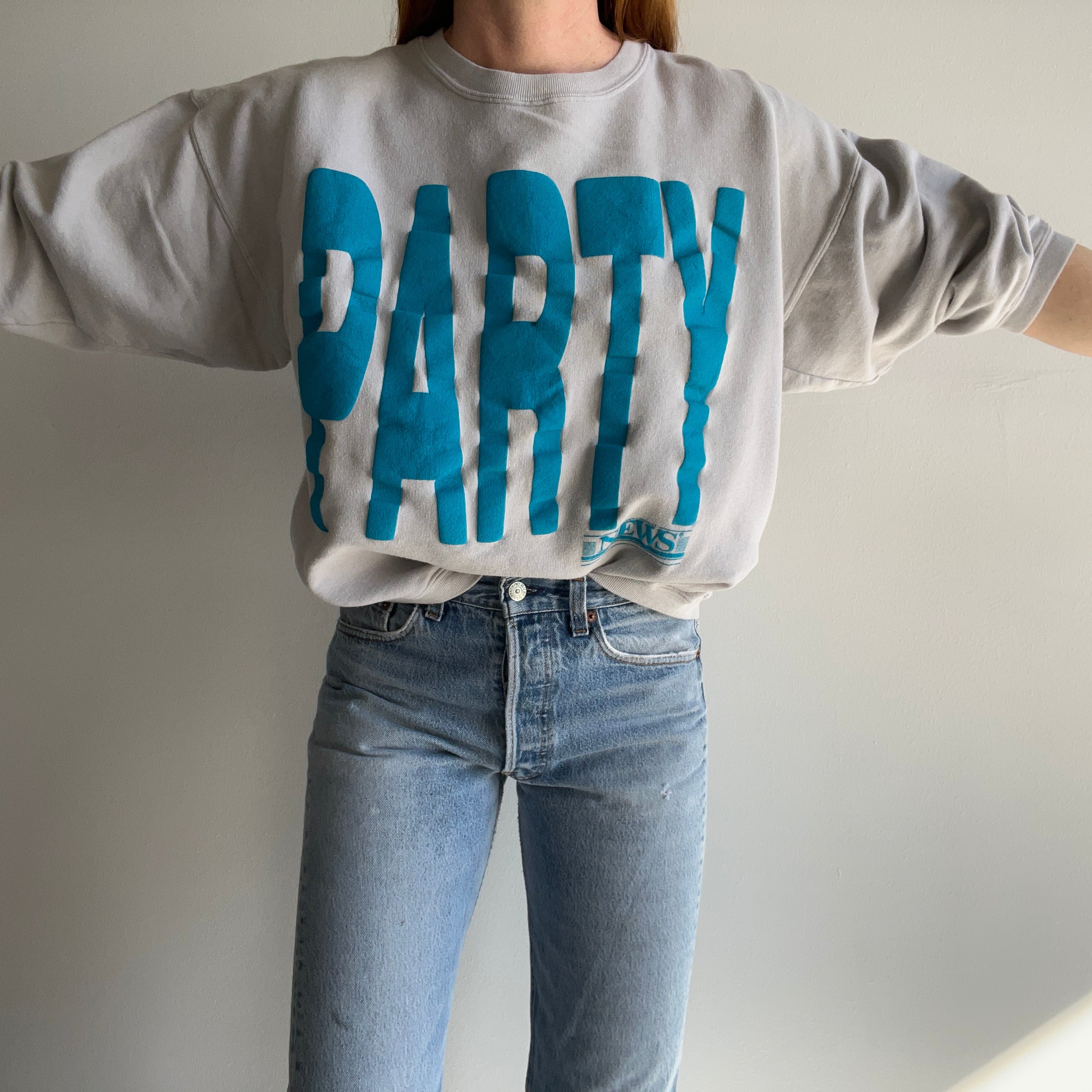 1980s Party International News Cotton Crop Top Sweatshirt