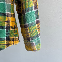 1970s Cool Sun Faded Shoulder Green and Yellow Cotton Flannel (Smaller Size)