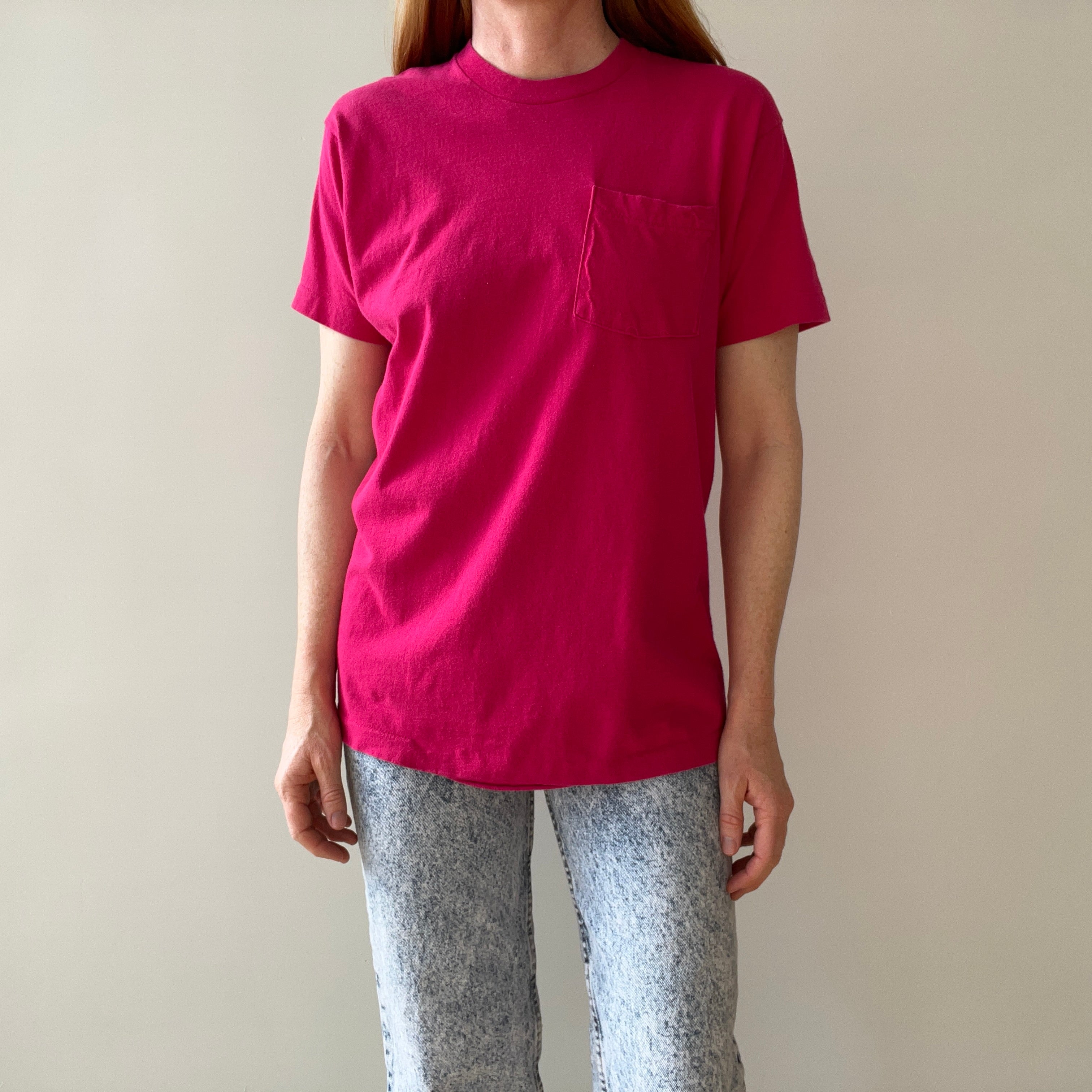 1980s Hot Pink Pocket T-Shirt with Part of The Seam out - FOTL