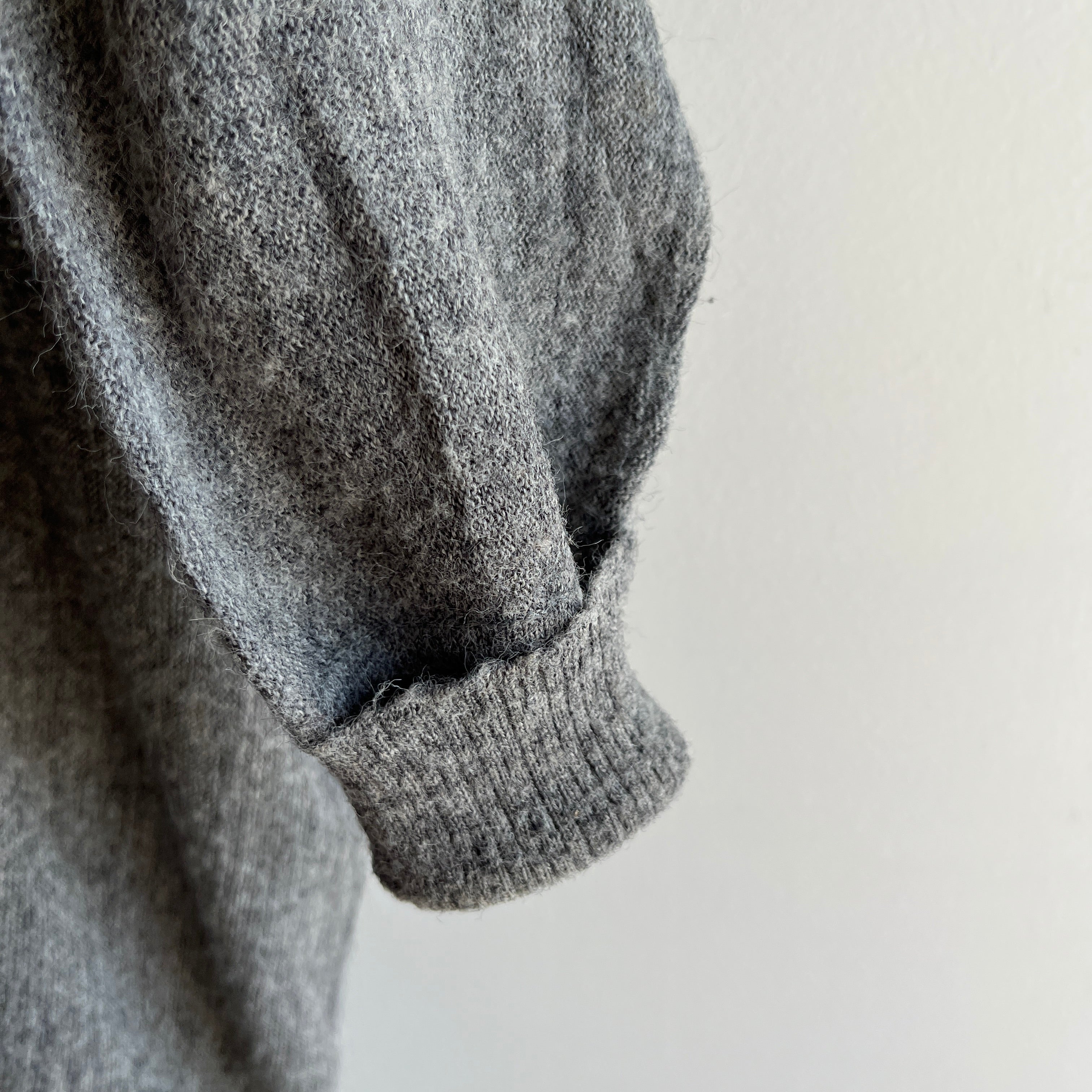 1970s Saks Fifth Ave Gray V-Neck Sweater