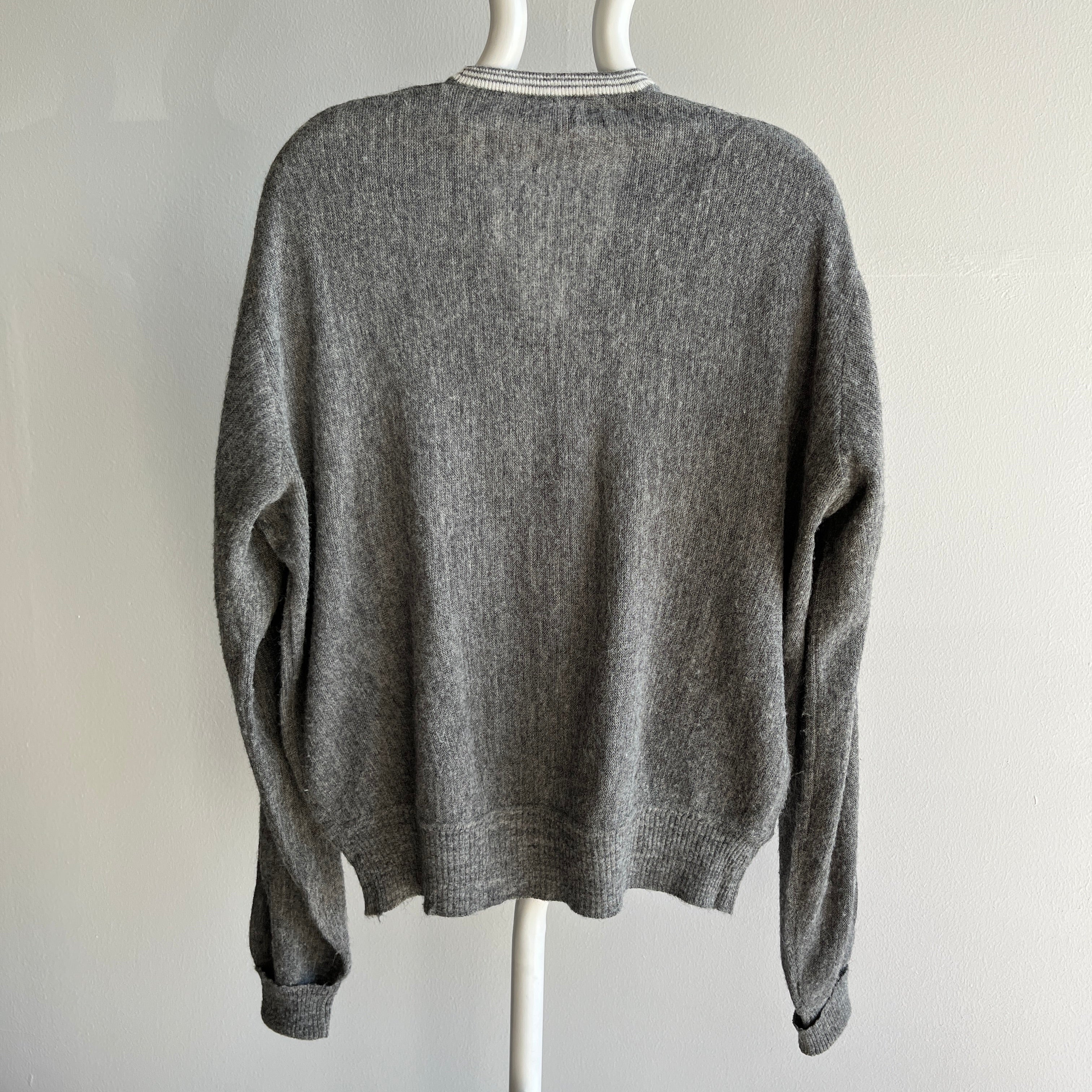 1970s Saks Fifth Ave Gray V-Neck Sweater