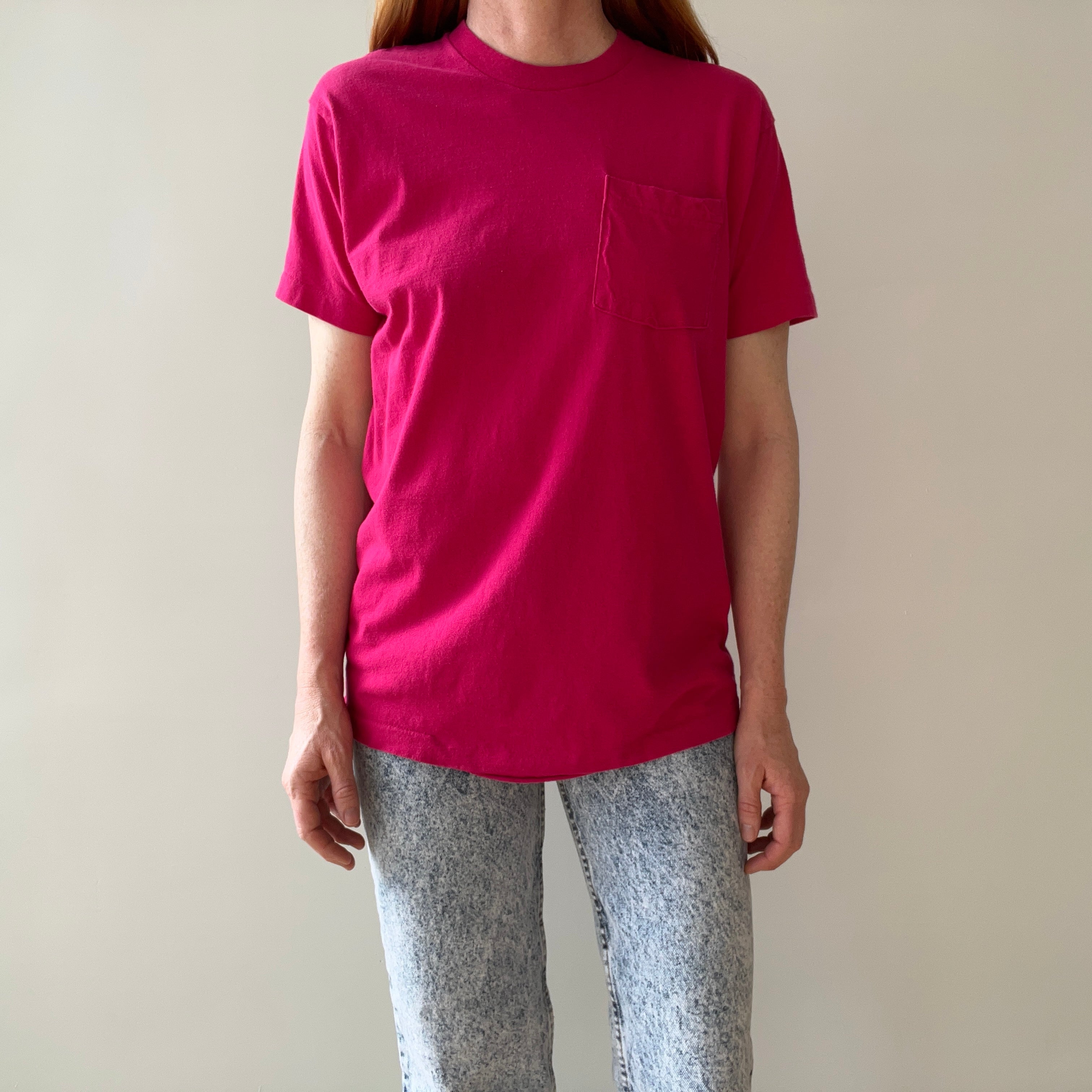 1980s Hot Pink Pocket T-Shirt with Part of The Seam out - FOTL