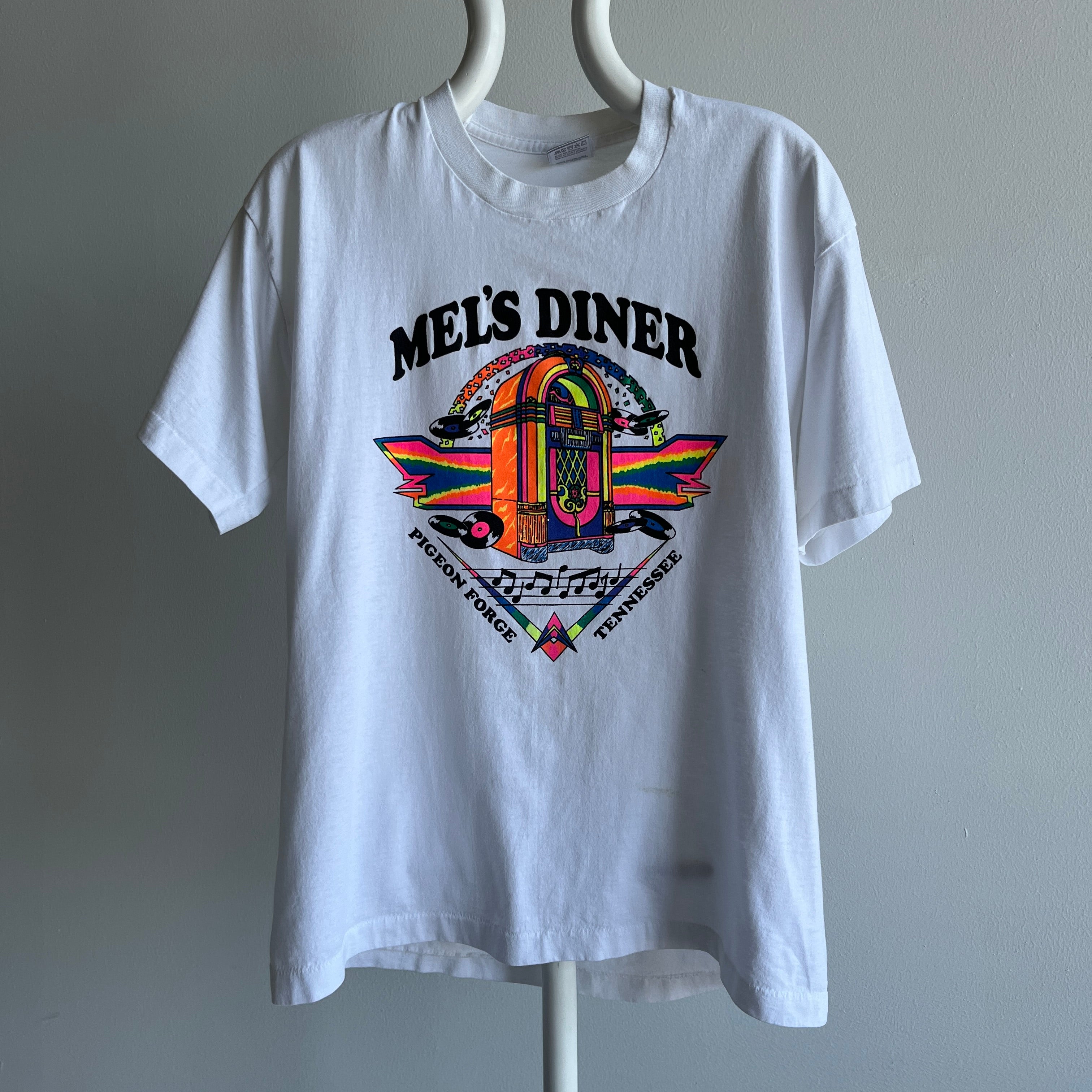 1980s Mel's Diner - Pigeon Forge, Tennessee - T-Shirt