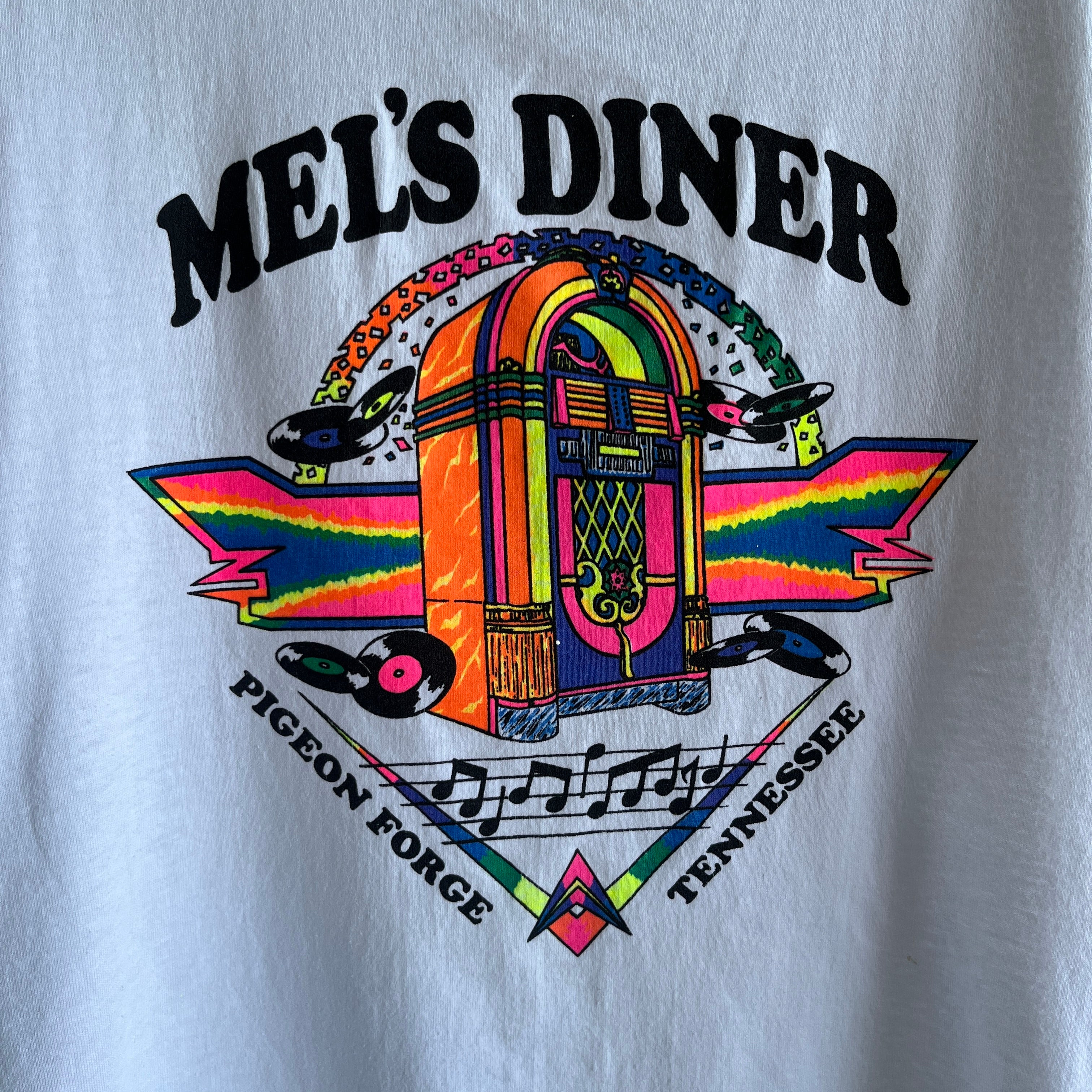 1980s Mel's Diner - Pigeon Forge, Tennessee - T-Shirt