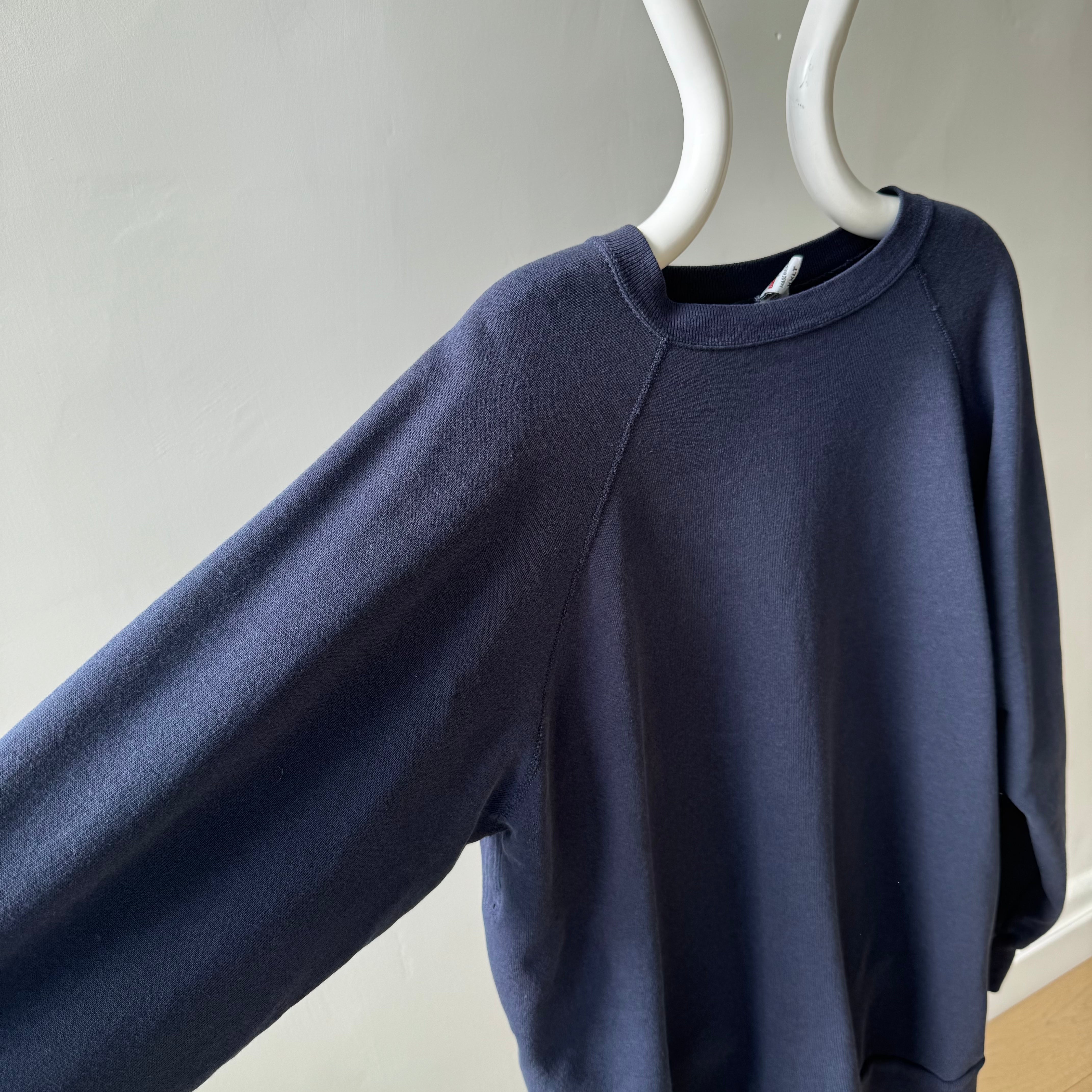 1980s Blank Navy Sweatshirt - Relaxed Fit and Slouchy - Mended