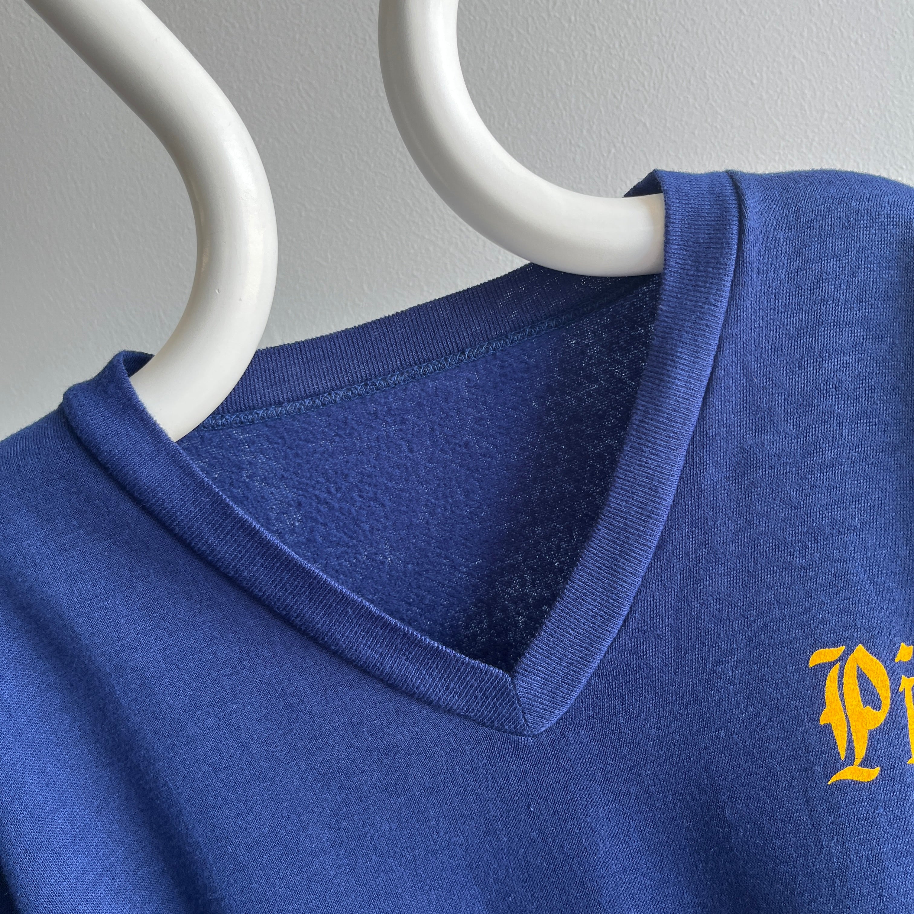 1970s Pitt V-Neck Sweatshirt - Excellent Condition